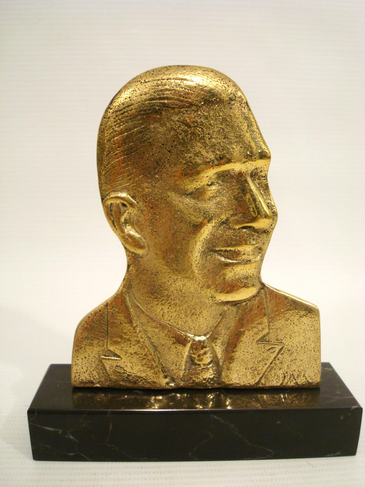 Mid-Century moderno Carlos Gardel Tango Ritratto da scrivania con placca in bronzo e marmo / Scultura 1950 in vendita