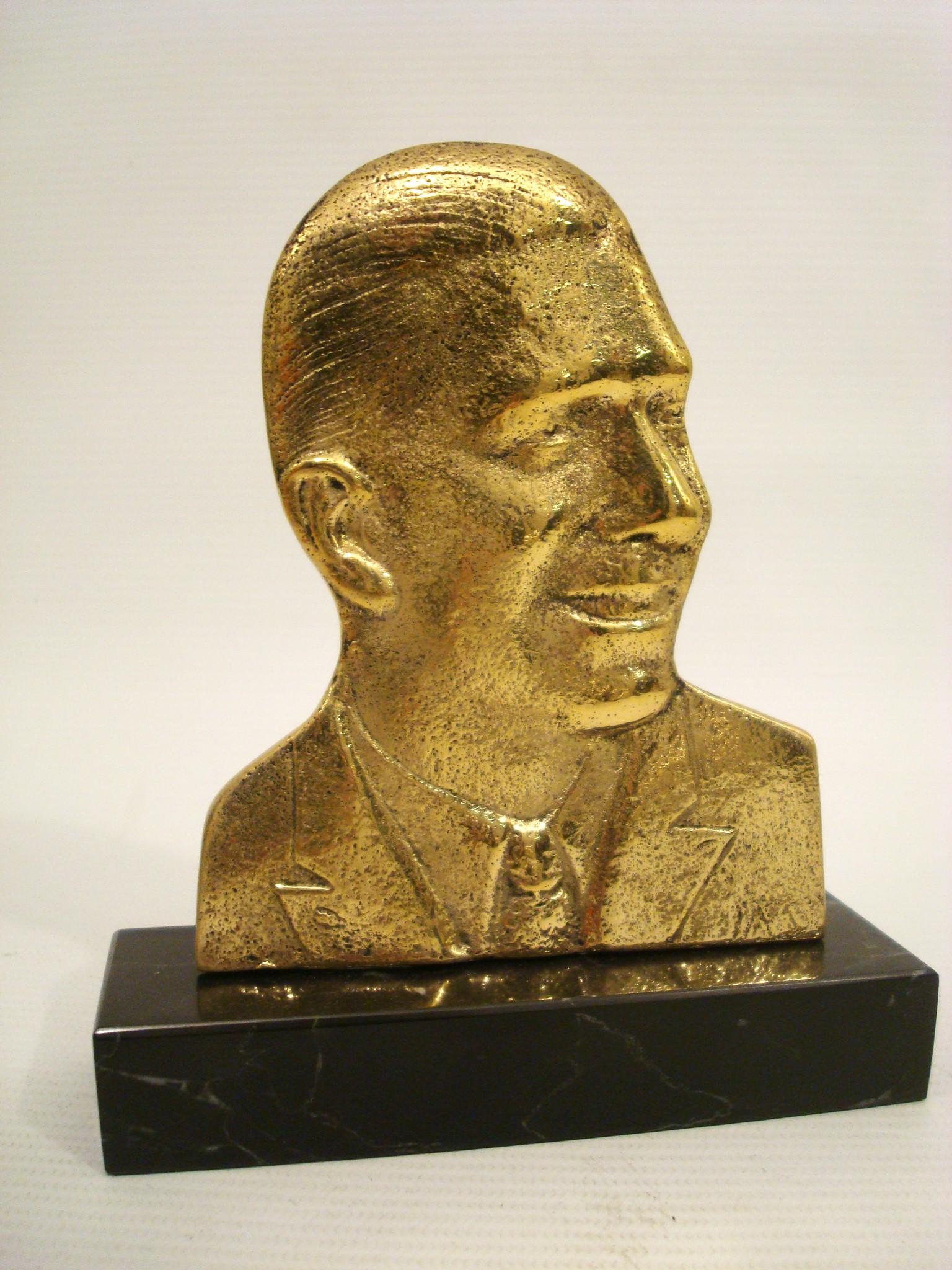 Carlos Gardel Tango Ritratto da scrivania con placca in bronzo e marmo / Scultura 1950 In condizioni buone in vendita a Buenos Aires, Olivos