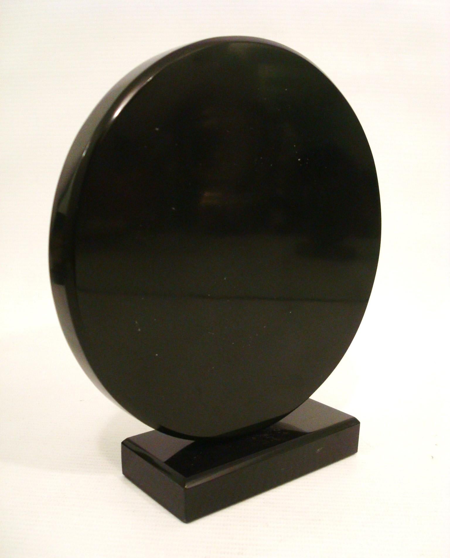 XX secolo Carlos Gardel Tango Ritratto / Scultura con placca in bronzo e marmo in vendita