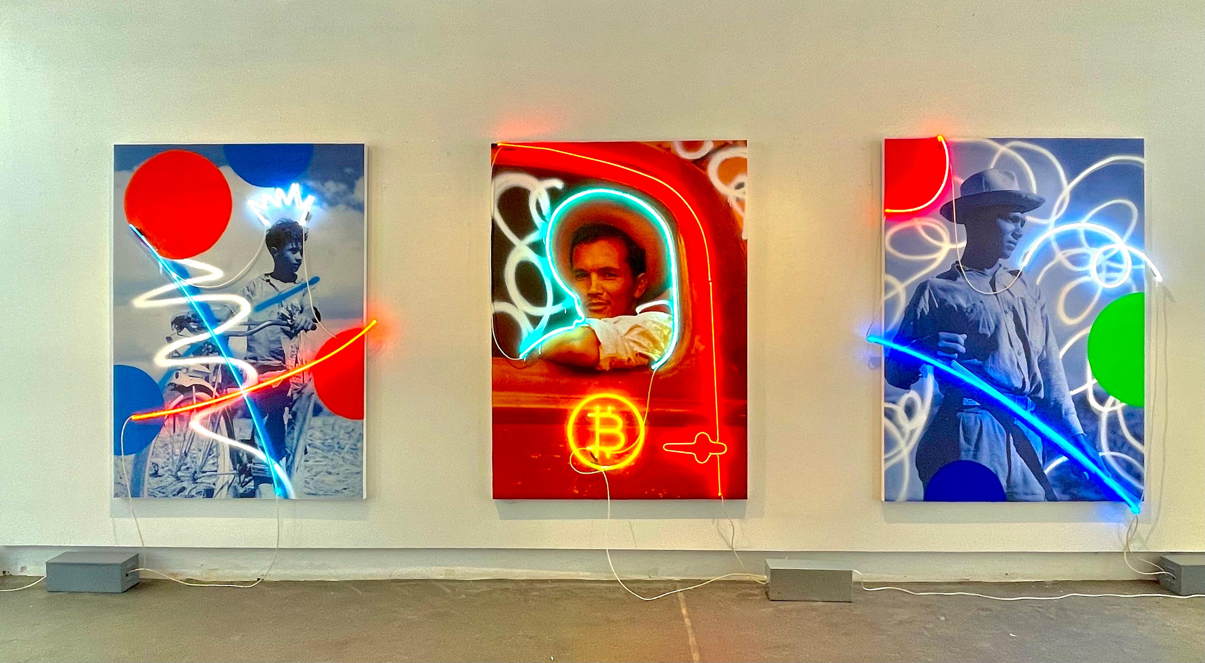 Mann in  Krypto-LKW (Pop-Art), Mixed Media Art, von Carlos Mercado