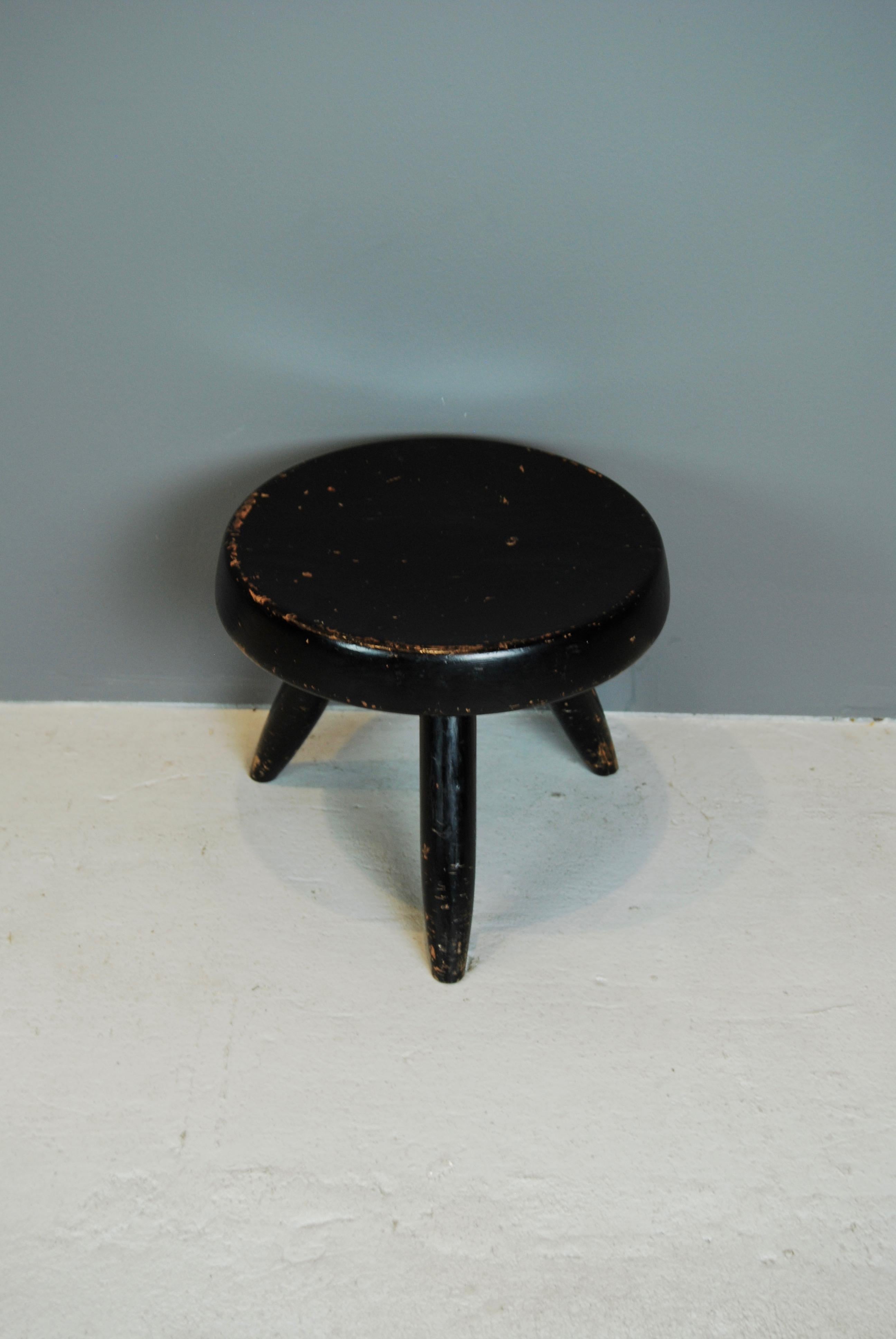 Carlotte Perriand Ebonisierter Hocker 