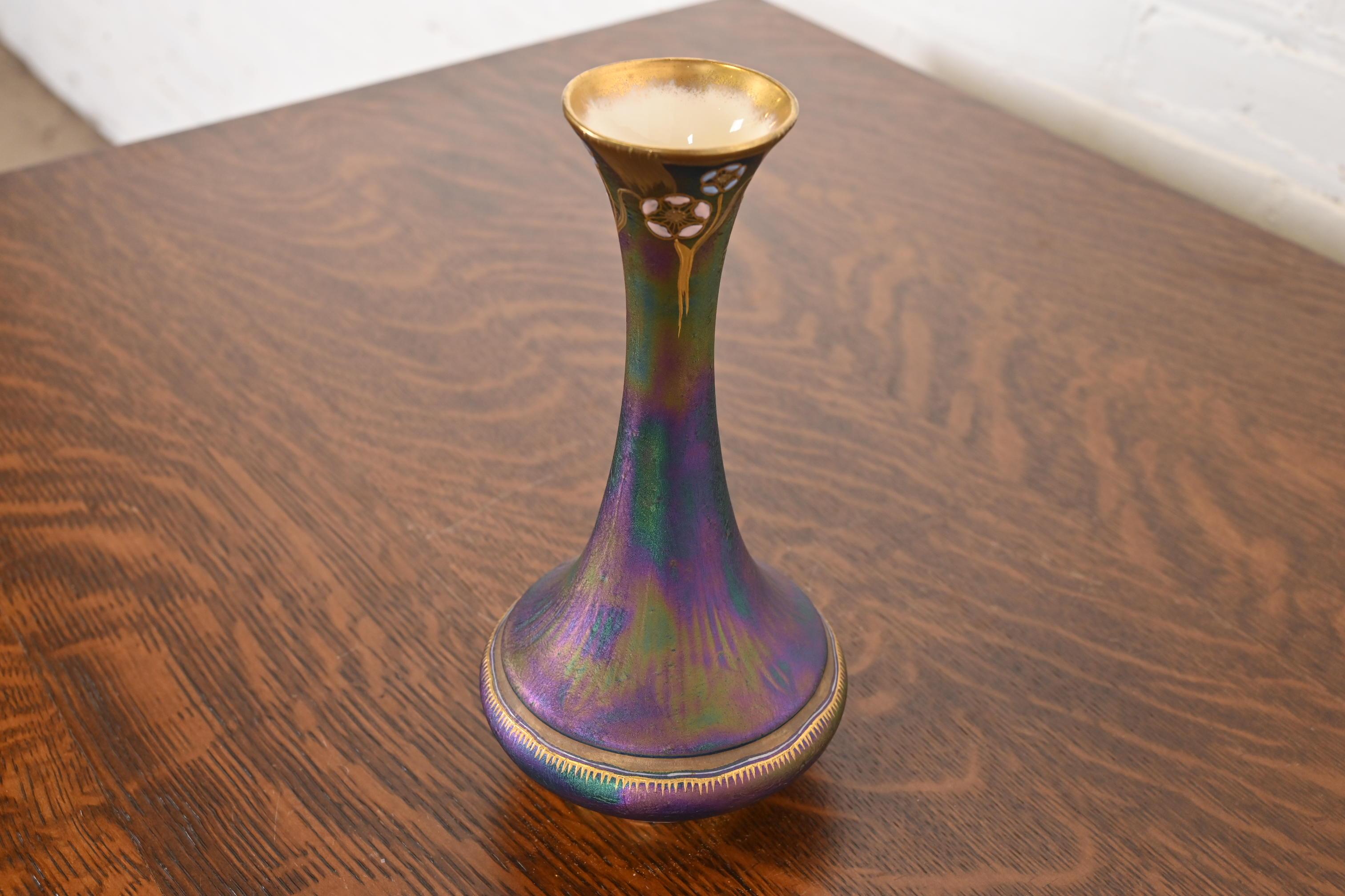 Carlsbad Austrian Art Nouveau Porcelain Iridesecent Vase, Late 19th Century For Sale 1