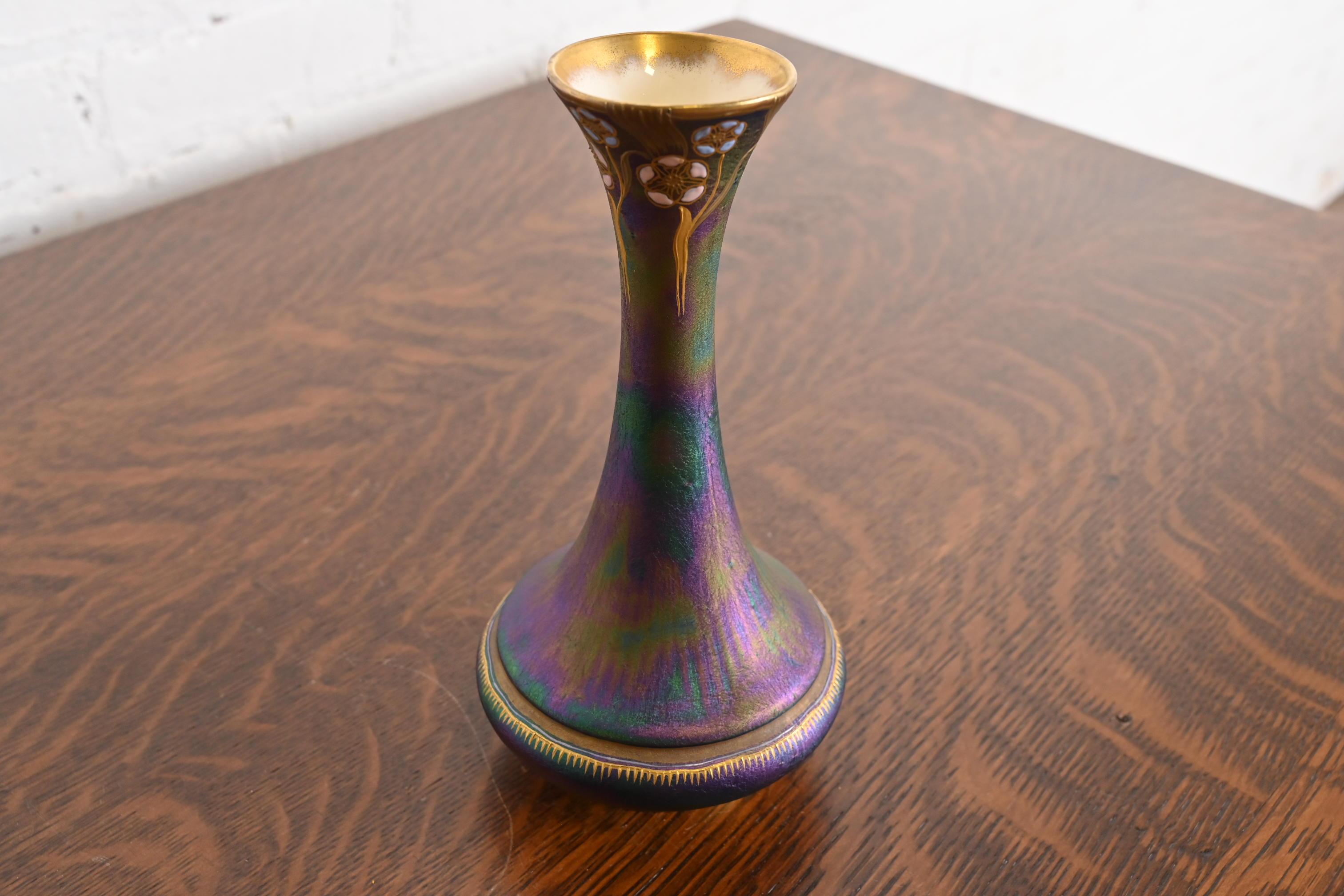 Carlsbad Austrian Art Nouveau Porcelain Iridesecent Vase, Late 19th Century For Sale 2