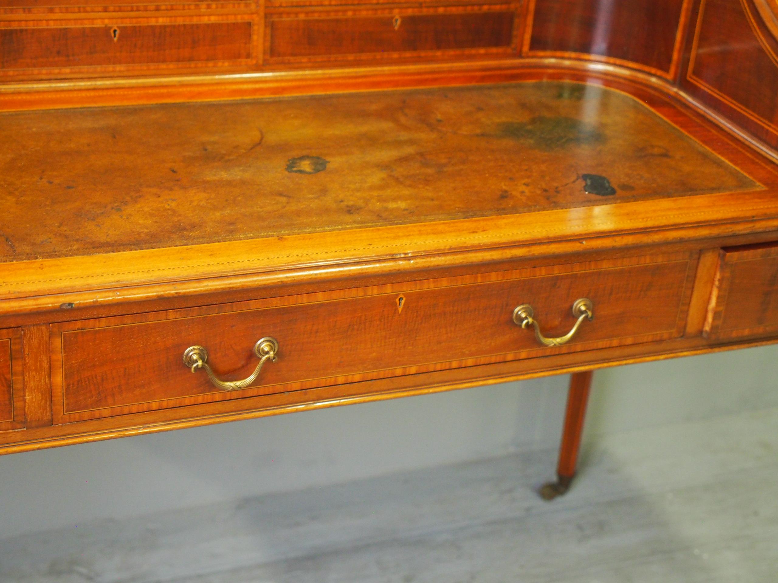 Carlton House Desk by Gillows of Lancaster For Sale 7