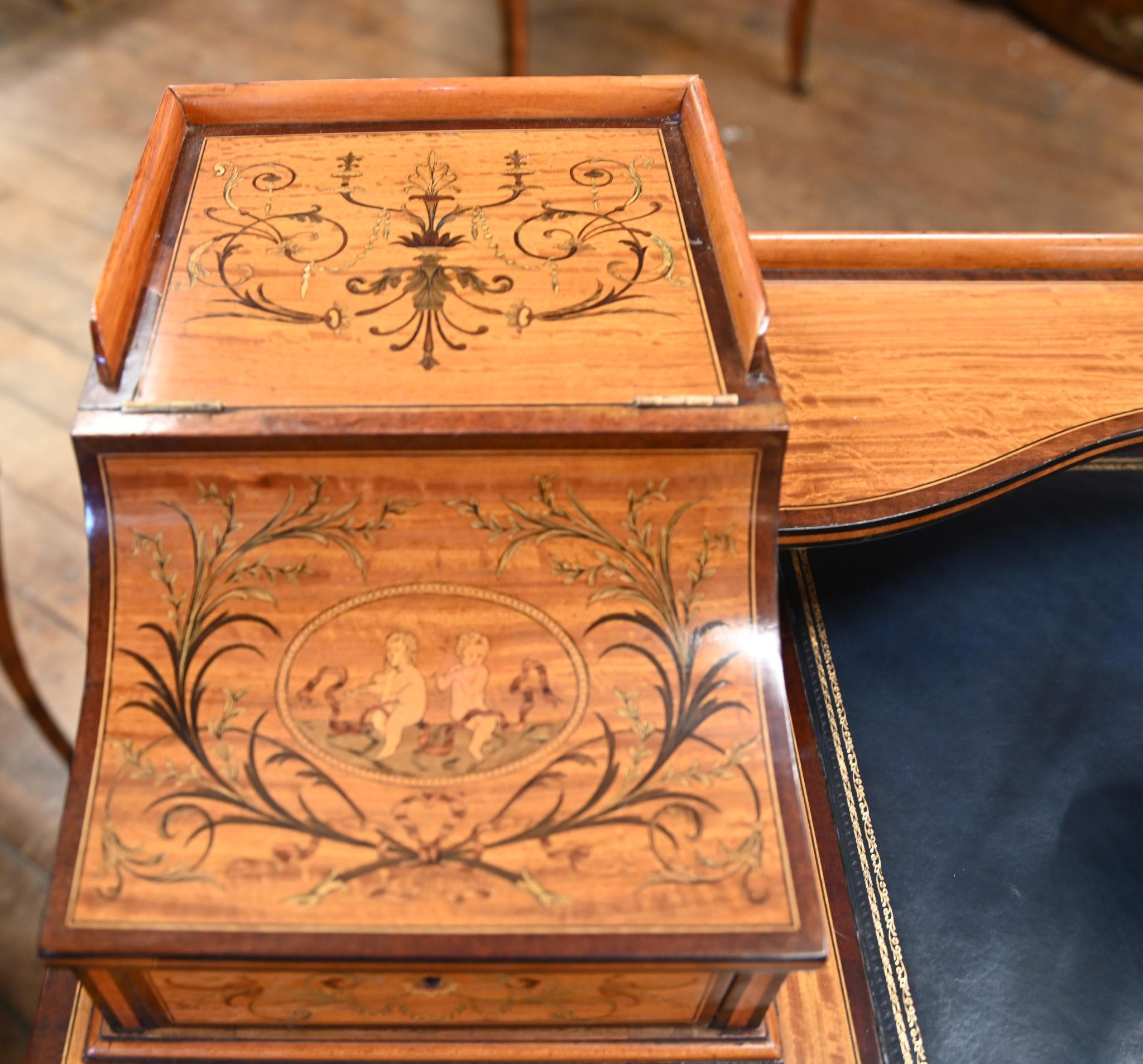 Scrivania Carlton House in legno satinato dipinto Regency 1890 in vendita 6