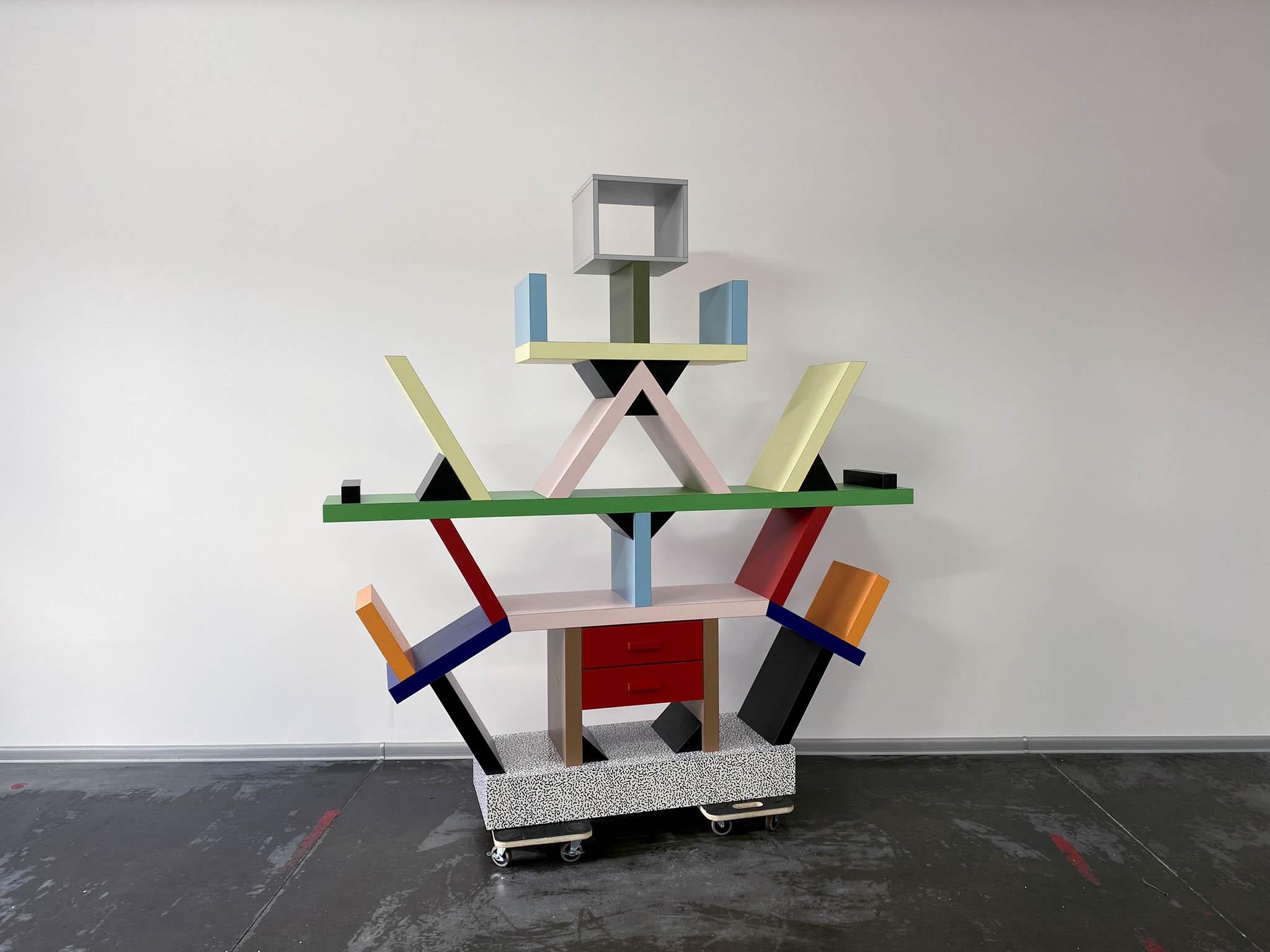 Libreria Carlton di Ettore Sottsass - Memphis Milano In condizioni buone in vendita a Radomsko, Województwo łódzkie
