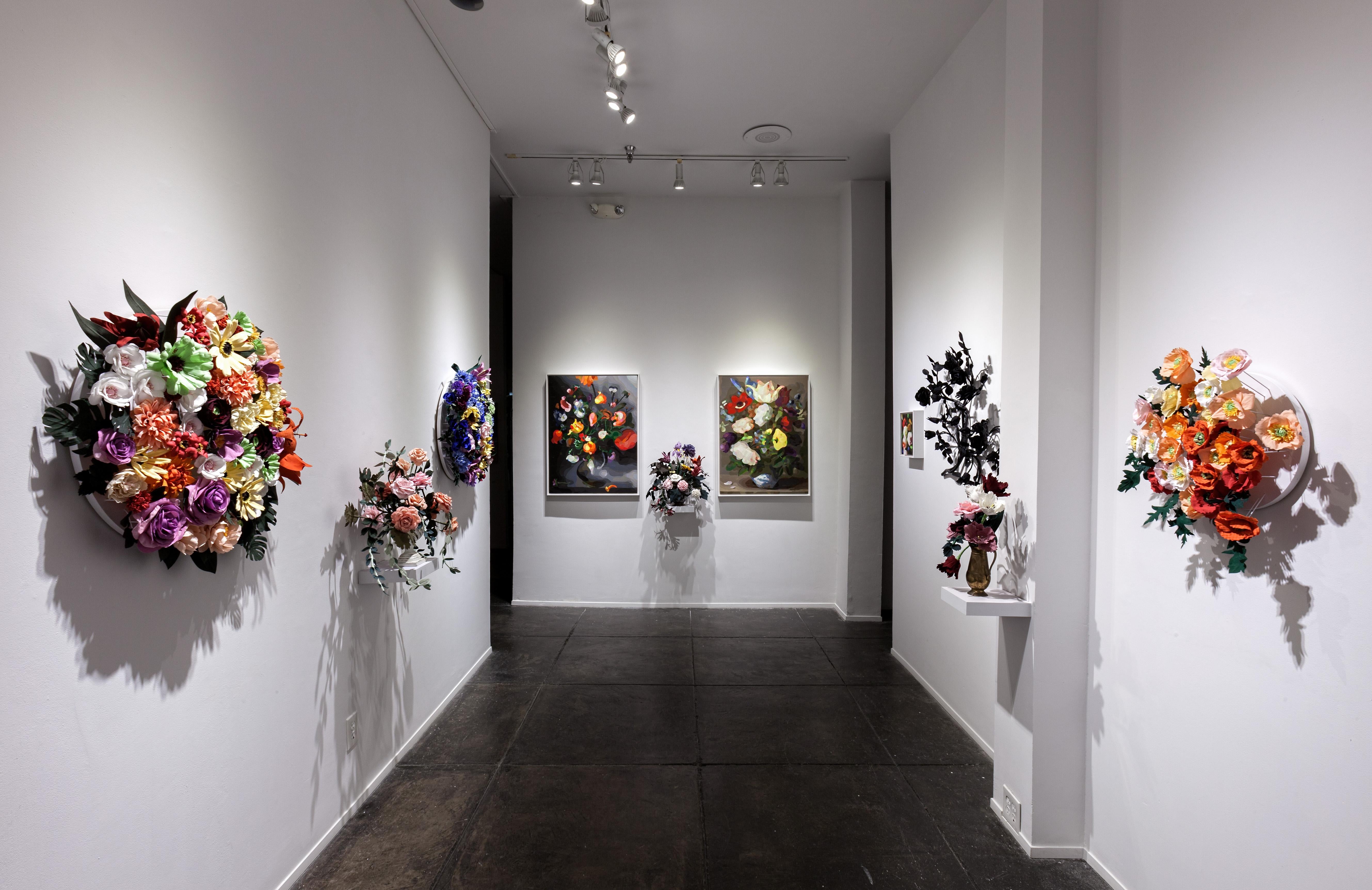 Arrangement aus Sonnenblumen, Anemonen und Kornblumen (Zeitgenössisch), Sculpture, von Carlton Scott Sturgill