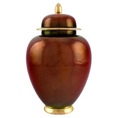 Carlton Ware, England, Große Rouge Royale-Vase mit Deckel aus handbemaltem Porzellan