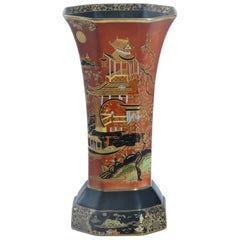 Achteckige Vase mit „Temple“-Muster von Carlton Ware England, um 1925