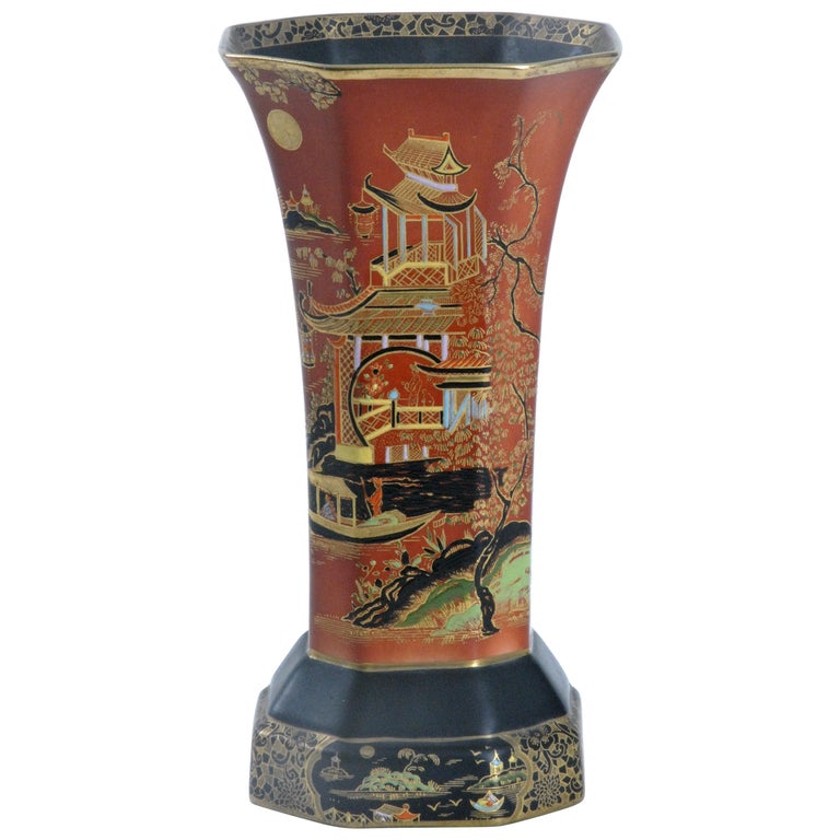 Carlton Ware England 'Temple' Pattern Octagonal Vase, circa 1925 For Sale  at 1stDibs