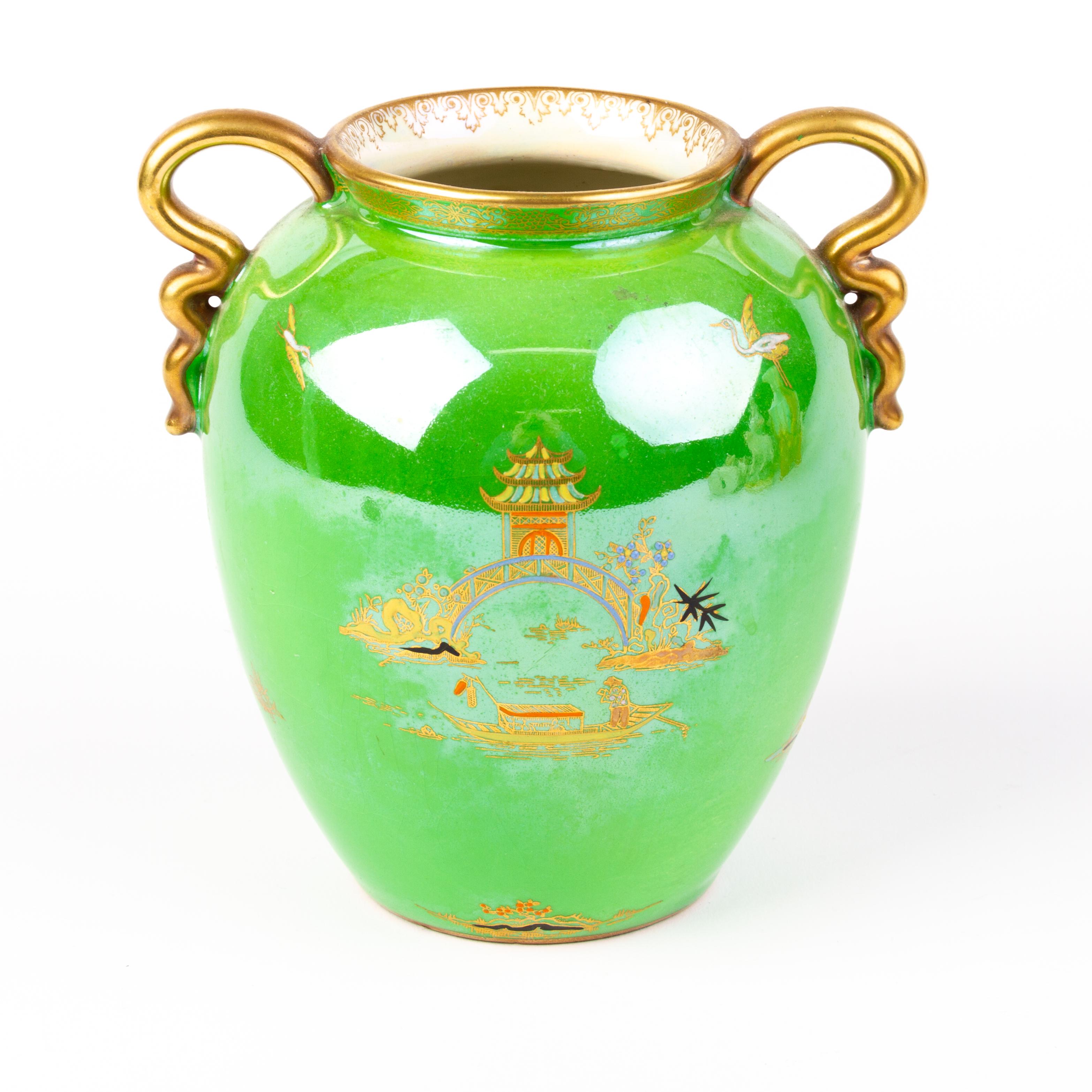 Carlton Ware Green Lustre Chinese Pagoda Vase Art Deco In Good Condition For Sale In Nottingham, GB