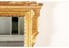 Carlyle Hotel geschnitzt und vergoldet Spiegel mit floralen Urne Wappen