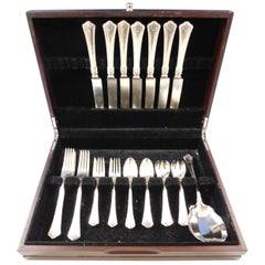 Carmel von Wallace, 39-teiliges Tafelbesteck aus Sterlingsilber mit G-Monogramm