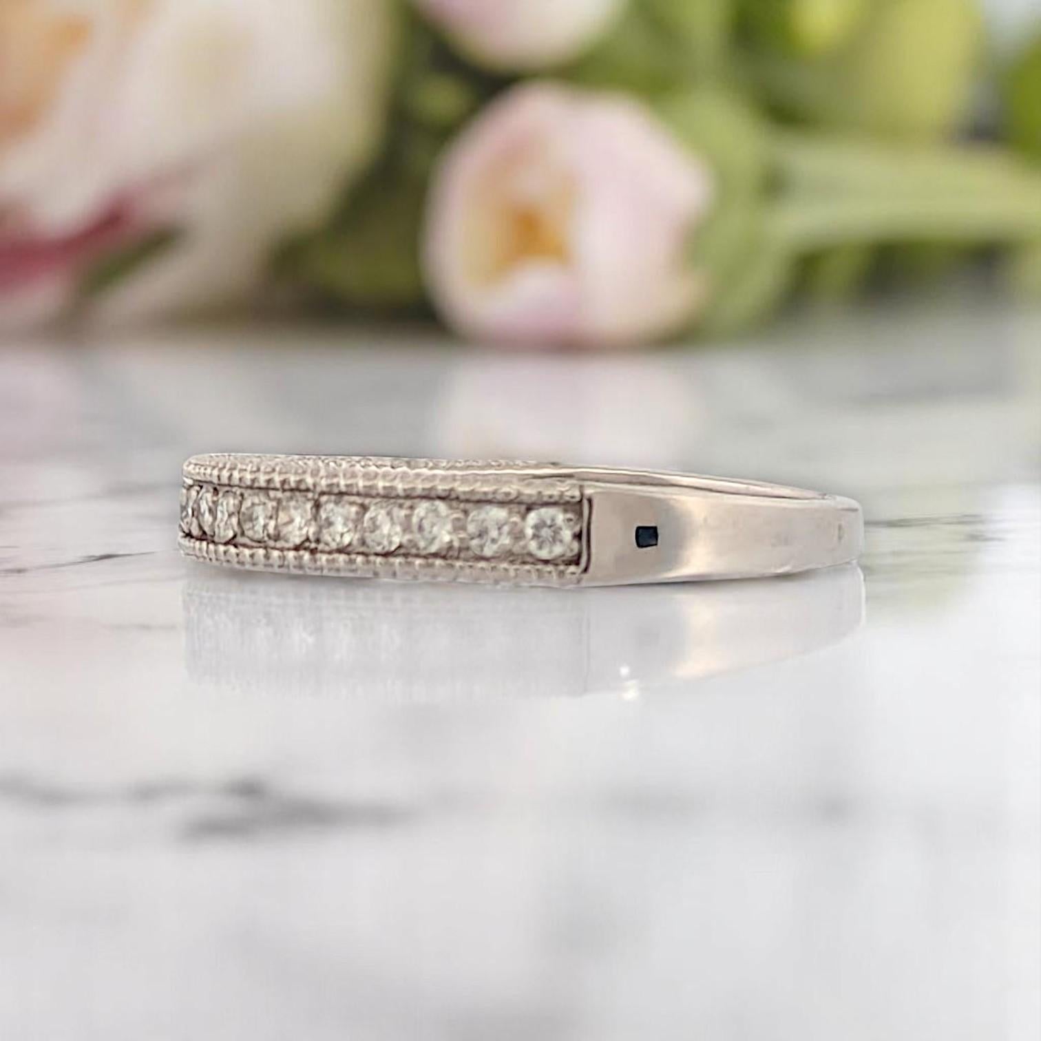 Moderne Anneau du Carmel  Bague en or blanc 14k avec diamant  Bijoux scintillants de 0.45 carat en vente