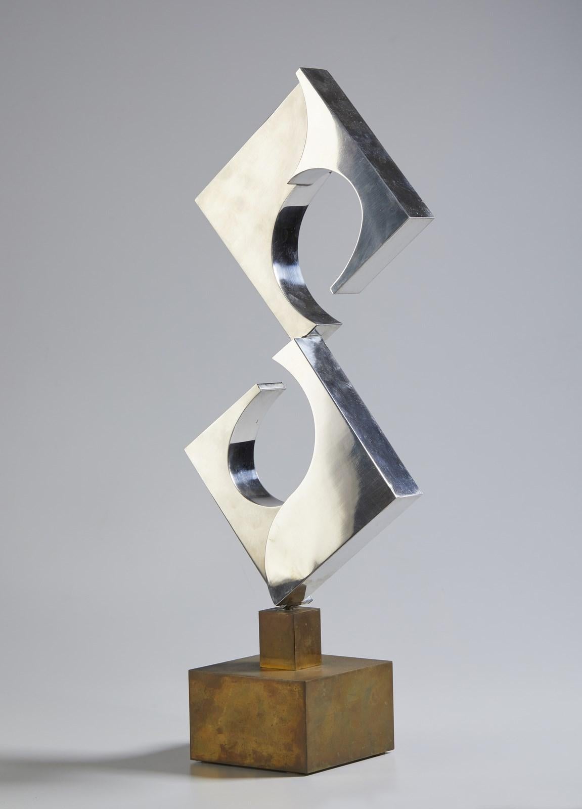 Carmelo Cappello Metall-Skulptur, dreieckige Spiral im Angebot 4