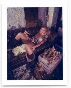 Corn Fest - Pièce unique - Polaroid original, femme, contemporain, nu