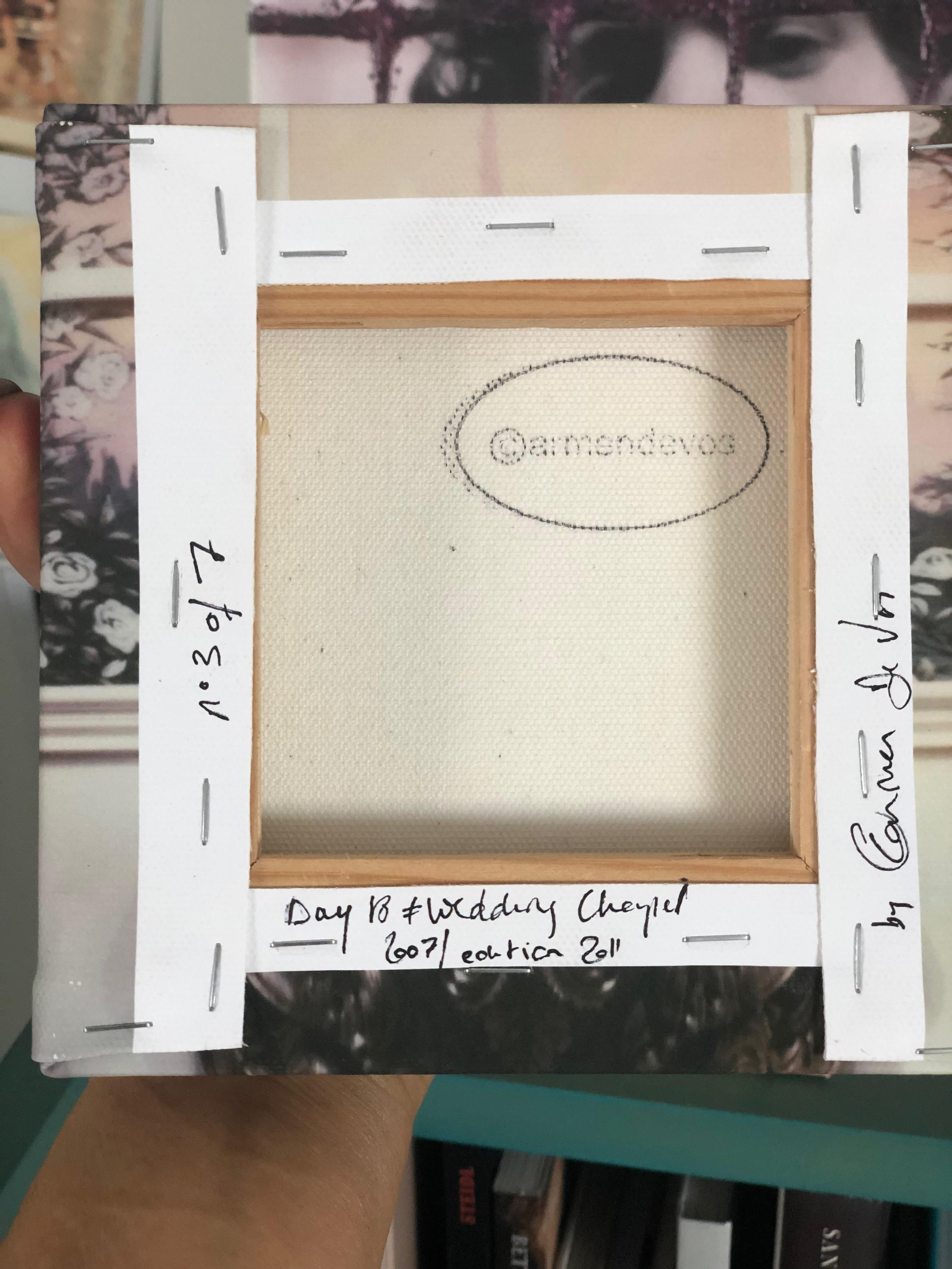 TAG 18 - HOCHZEITSKAPELLE 
aus der Serie US Road Trip Diary 2007, 15x15cm
Archivalischer Pigmentdruck auf Leinwand, Foto nach einem abgelaufenen Polaroid
Montiert auf einen 2 cm hohen Holzrahmen
Handsigniert, gestempelt & nummeriert vom