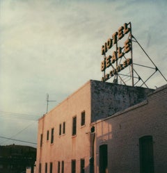 L'Hôtel Beale n° 24 (Diary de voyage en route aux États-Unis) - Polaroid, paysage, États-Unis, couleur