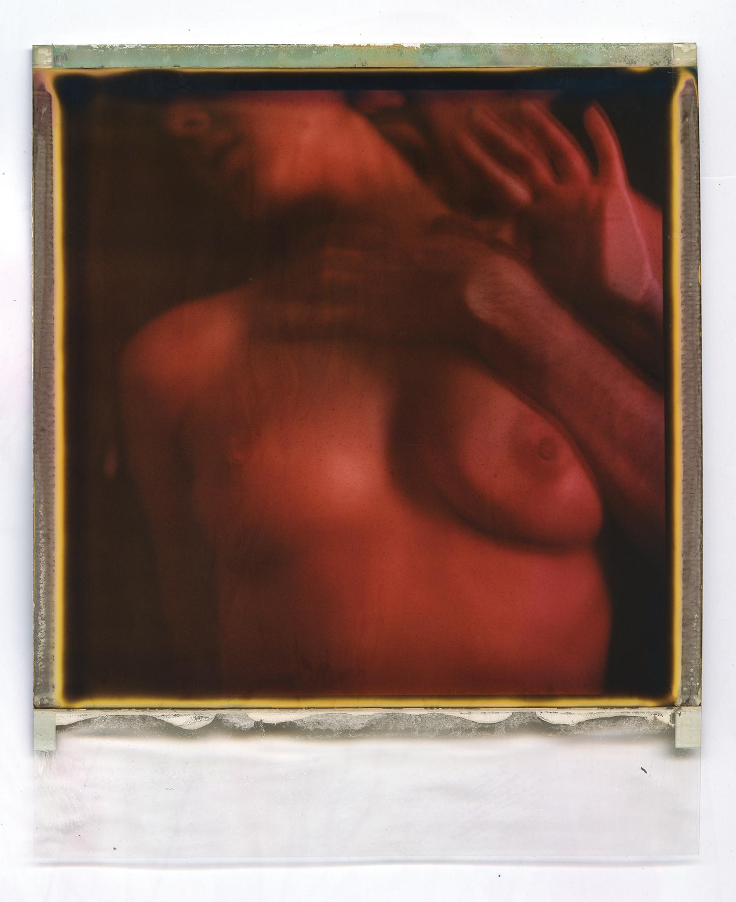 HS01  Case 47  - Unique piece - Original Polaroid, Women, Contemporary, Blue - Beige Nude Photograph by Carmen de Vos