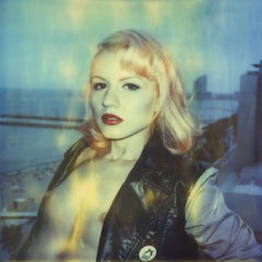 Miss Eris #28 - Contemporary, Polaroid, 21. Jahrhundert, Nackt, Frauen, Farbe