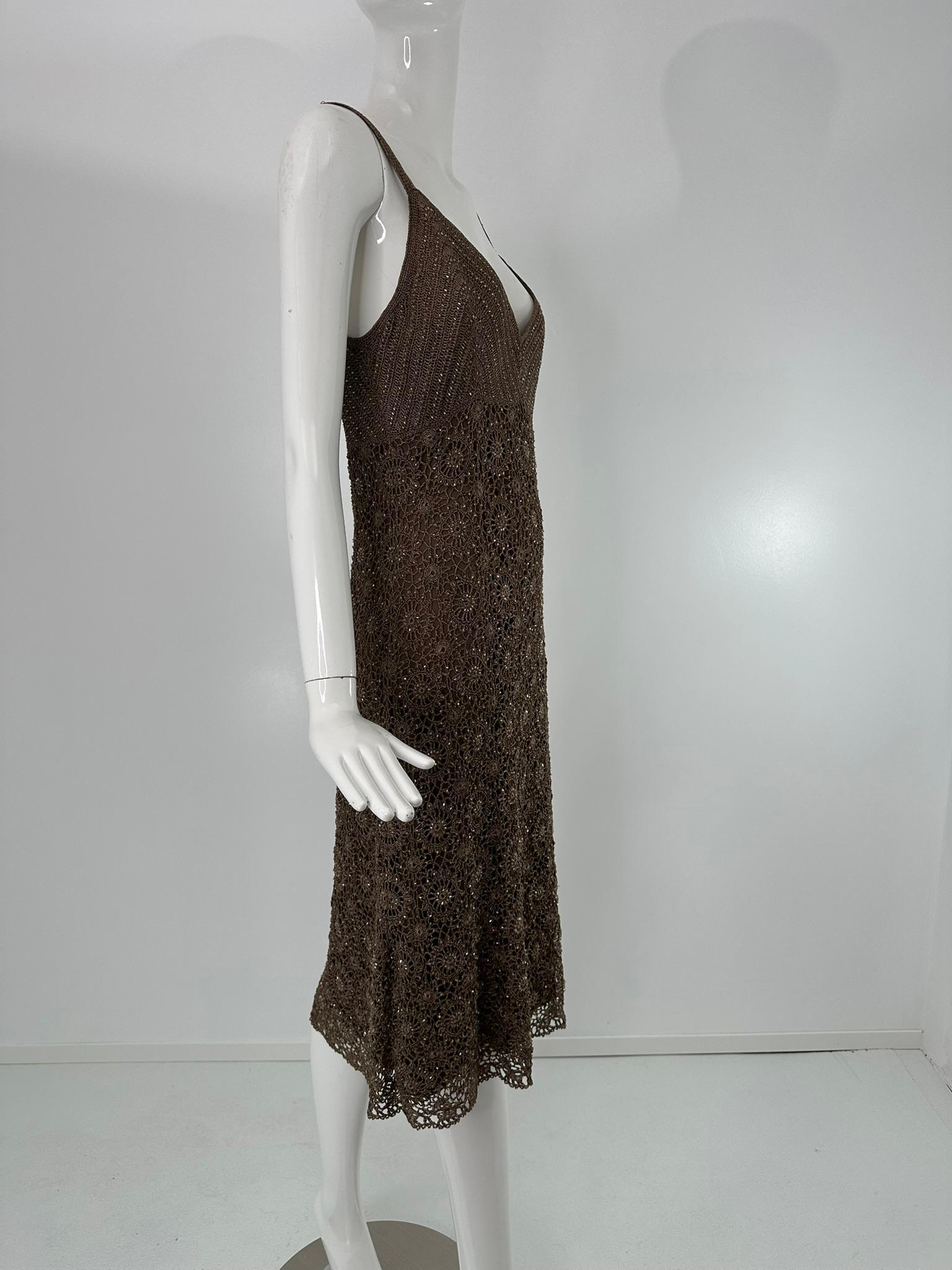 Carmen Marc Valvo Brown Open Work Rayon Crochet Glass Beaded Slip Dress Med. en vente 8