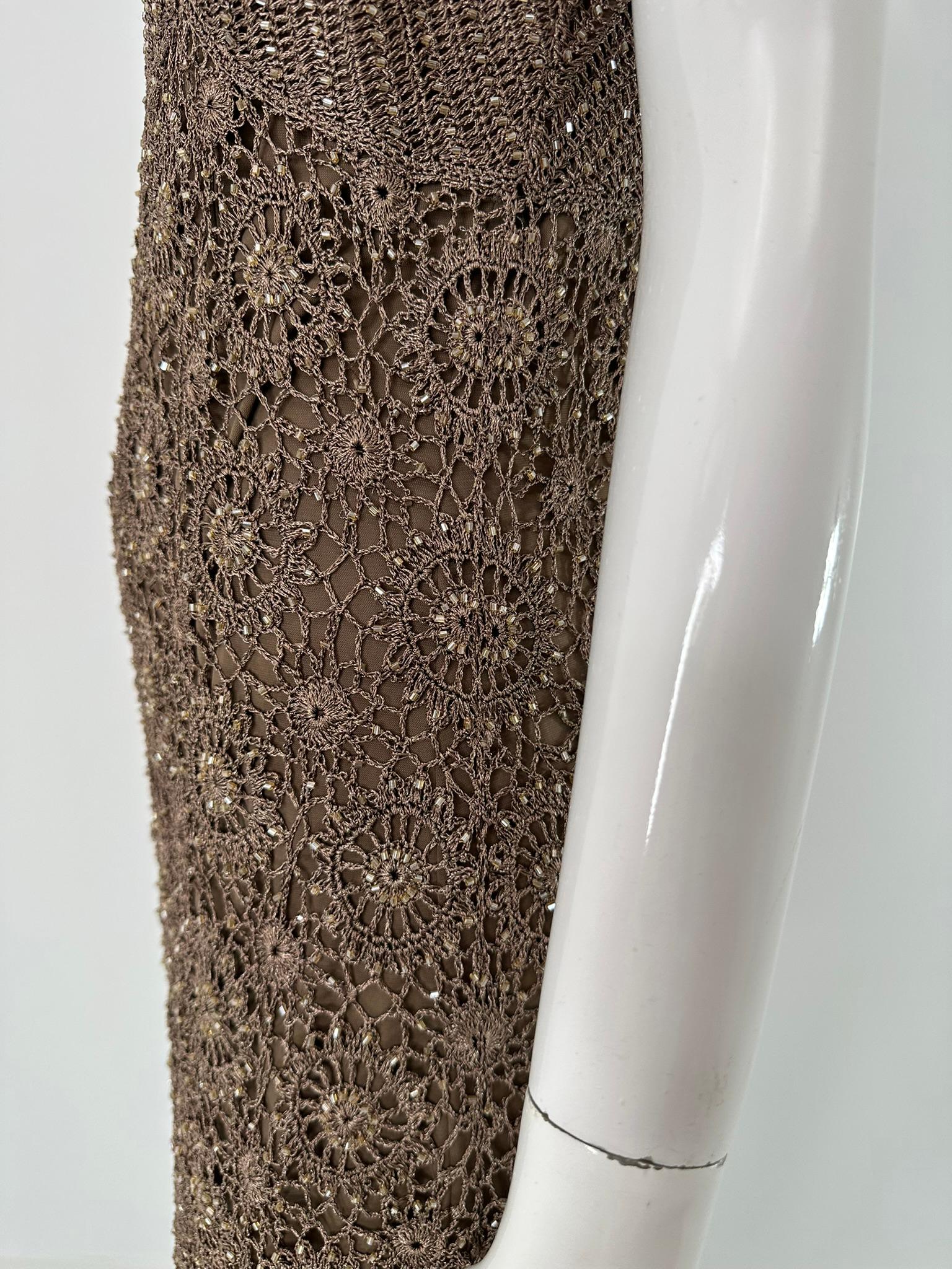 Carmen Marc Valvo Brown Open Work Rayon Crochet Glass Beaded Slip Dress Med. en vente 10