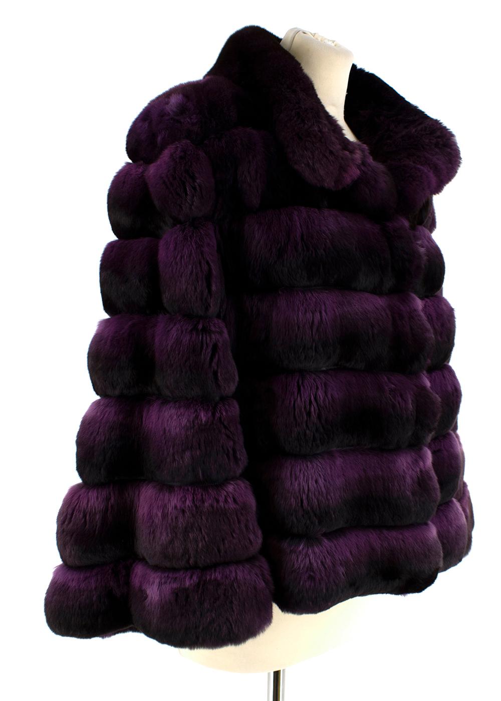 Carmen Marc Valvo Couture Purple Chinchilla Fur Jacket  

- Gradient 
- Small Collar 
- Billowing Sleeves 
- Fully Lined 
- Front Concealed Clasp Closures 

Materials:
- 100% Chinchilla Fur
 
Shoulders: 42cm
Sleeves: 56cm
Chest: 45cm
Waist: