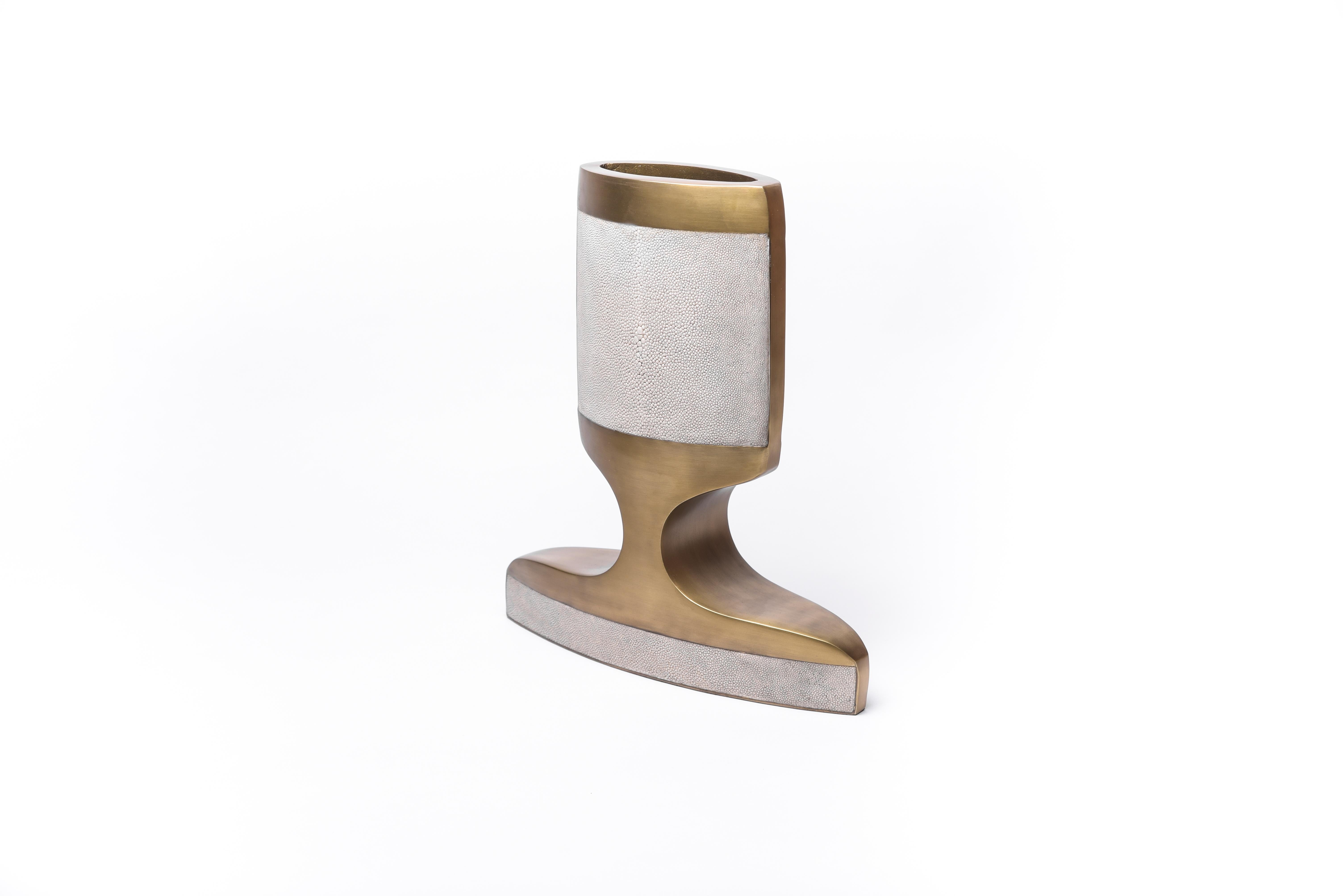 Carmen Vase Large in Shagreen, Stone, Black Pen Shell and Brass by R&Y Augousti 1