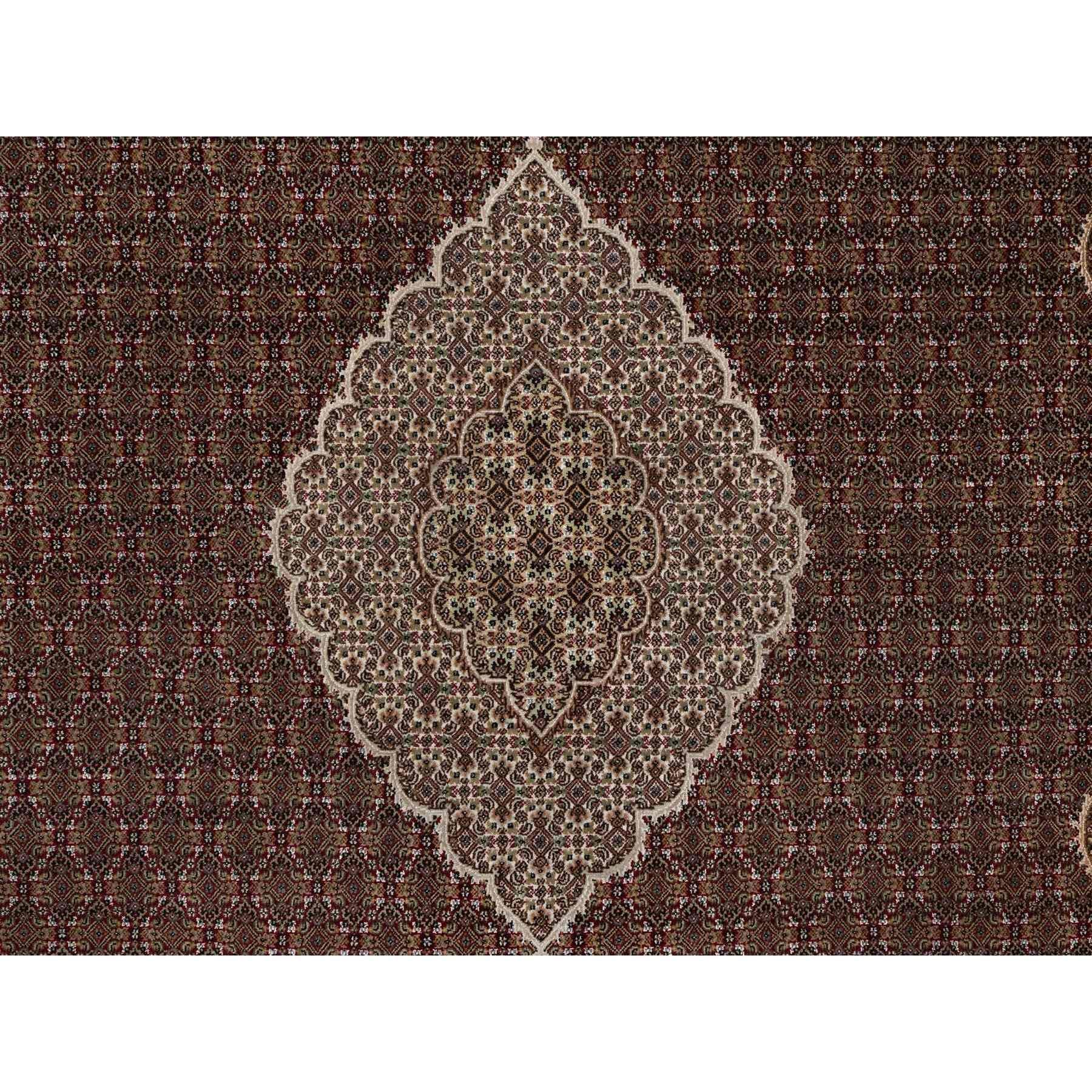 Tapis en laine nouée à la main rouge carmin Tabriz Mahi with Fish Design 11'9
