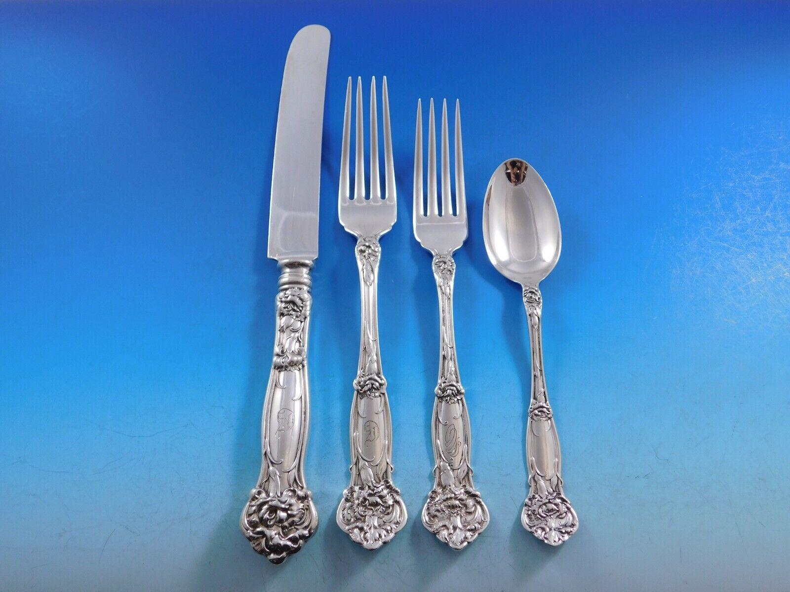 Carnation by Wallace Sterling Silver Flatware Service 8 Set Dinner 41 pcs In Excellent Condition For Sale In Big Bend, WI