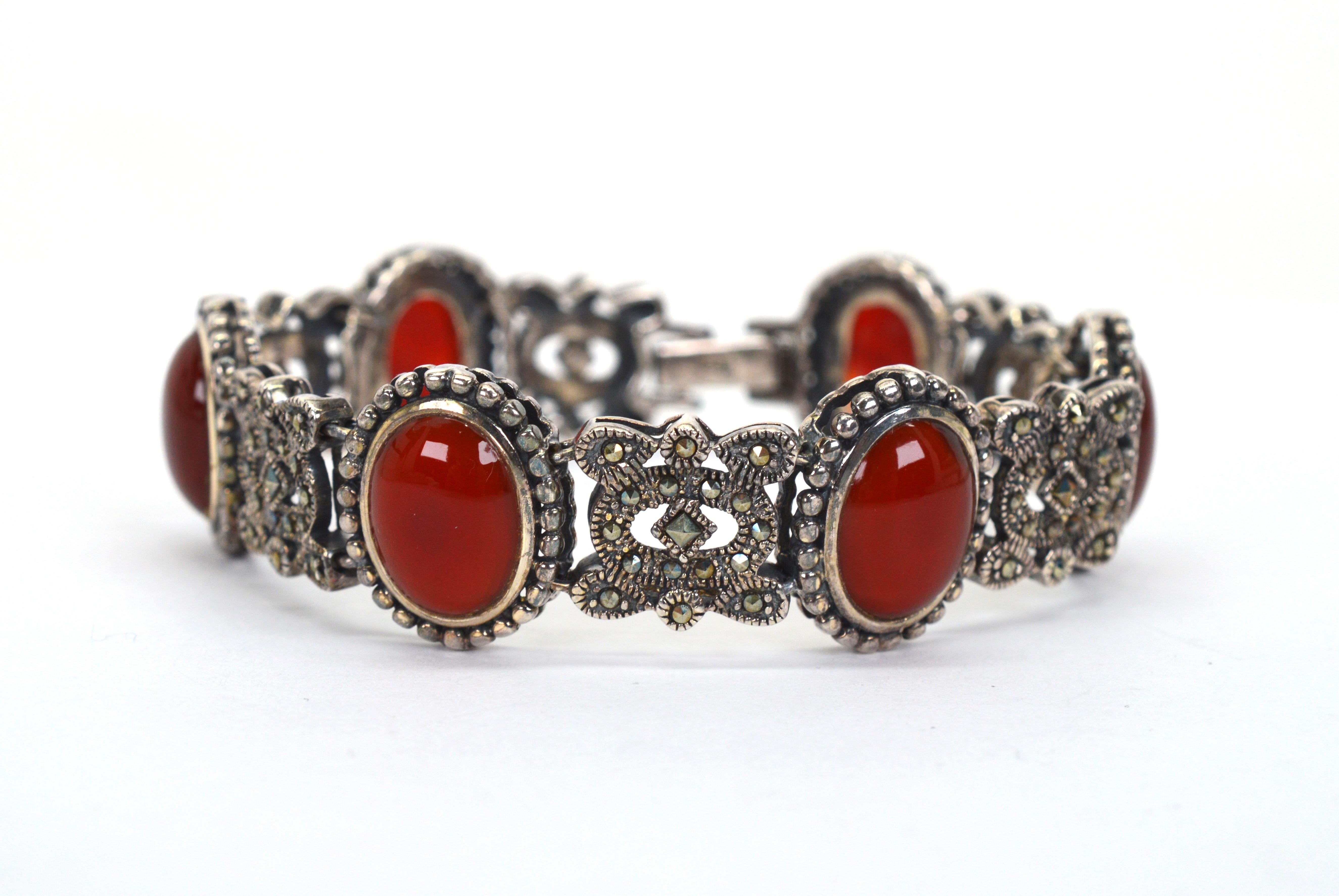 Karneol Cabochon Sterling Silber Markasit Vintage Style Armband im Zustand „Hervorragend“ im Angebot in Mount Kisco, NY
