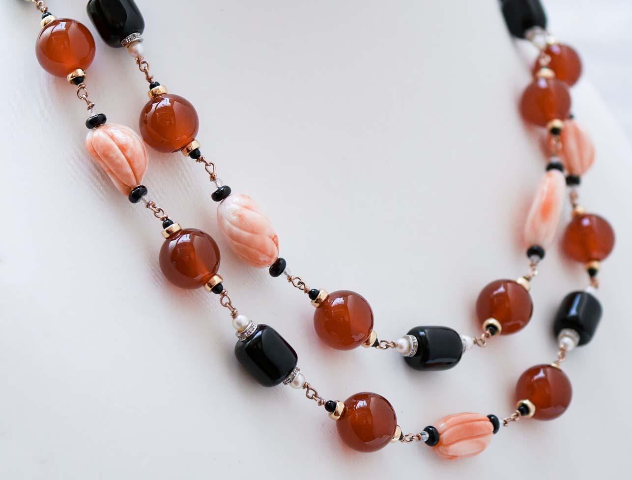 Carnelian, Coral, Diamonds, Onyx, Pearls, Rose Gold Necklace. In Good Condition For Sale In Marcianise, Marcianise (CE)