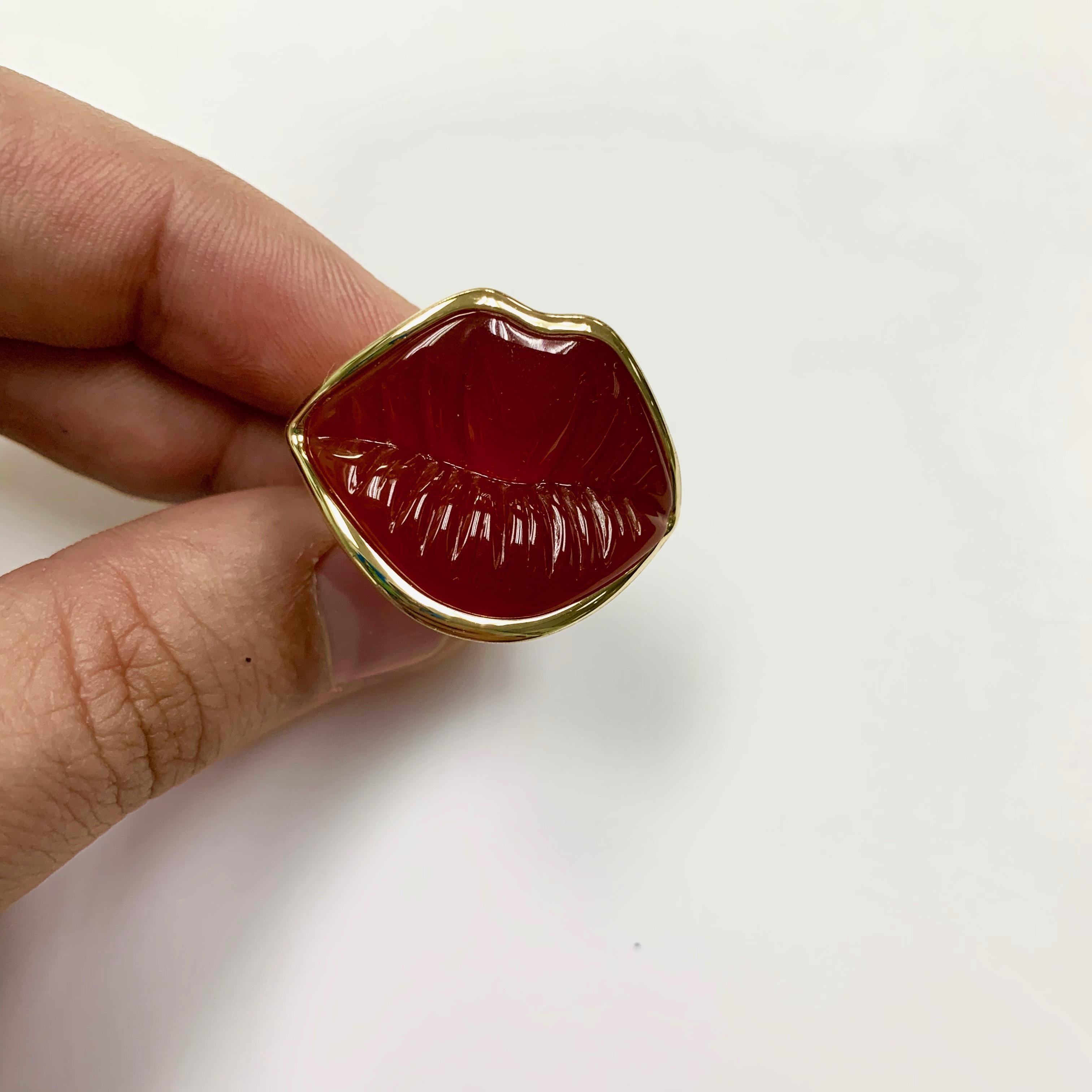 Carnelian Diamond 18 Karat Yellow Gold Kiss Me Baby Ring In New Condition For Sale In Bangkok, TH