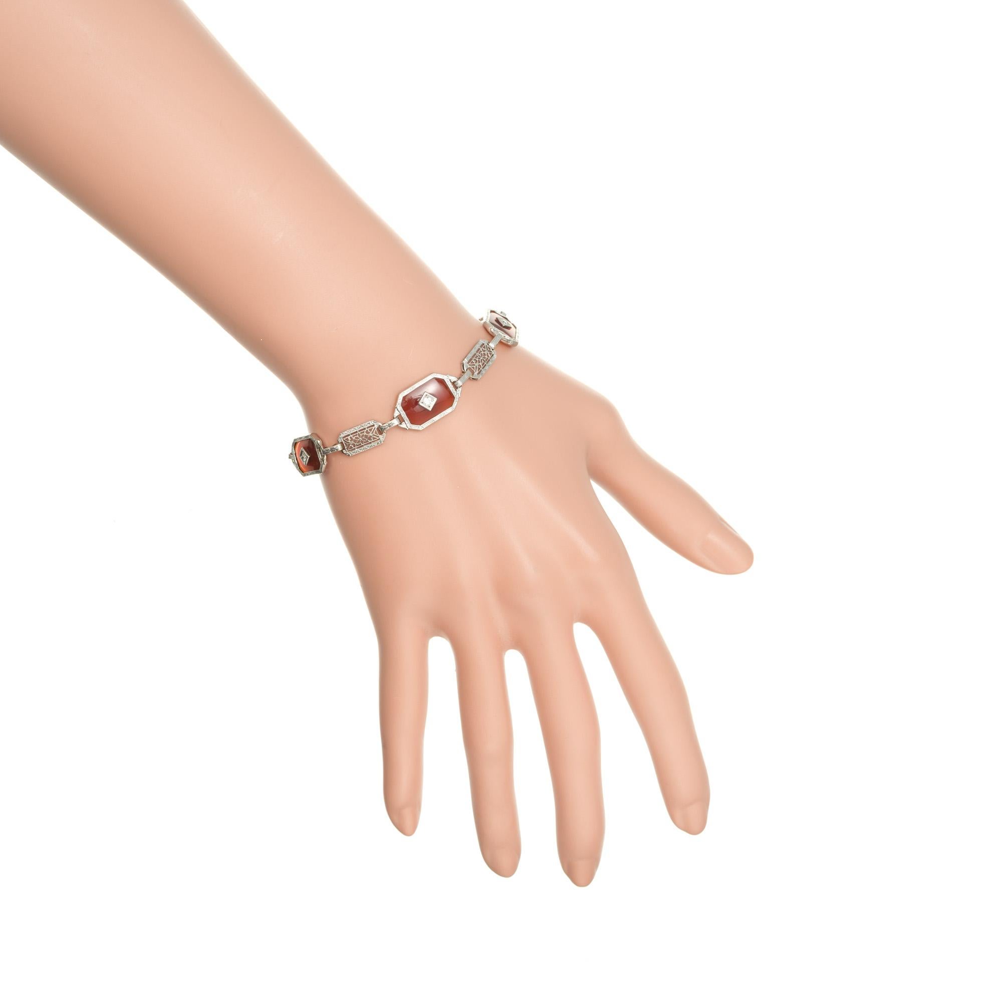 Bracelet filigrane en or avec cornaline et diamants Pour femmes en vente