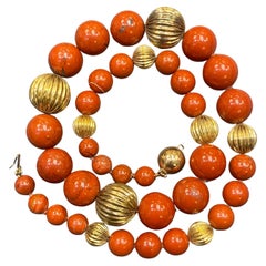 Collar de cuentas de cornalina y oro