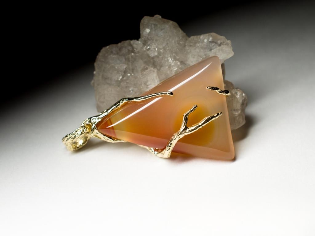 Carnelian Gold Necklace Honey Orange Triangle Cabochon Magic Forest Roots Gems In New Condition For Sale In Berlin, DE