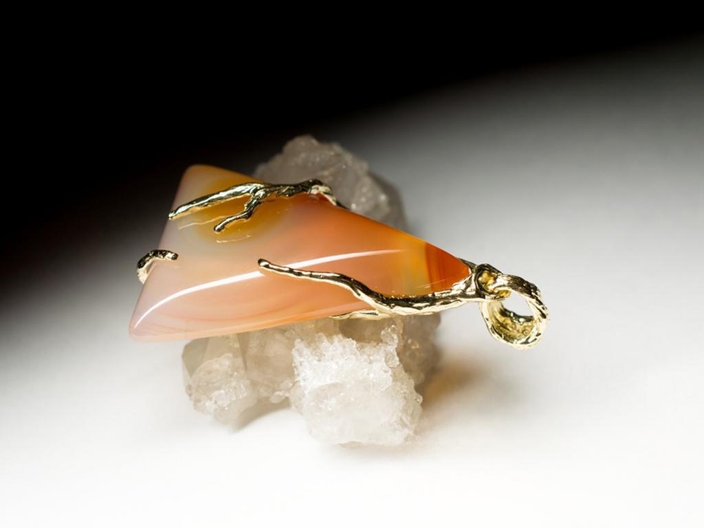 Collier Cornaline Or Honey Orange Triangle Cabochon Magic Forest Roots Gems en vente 2