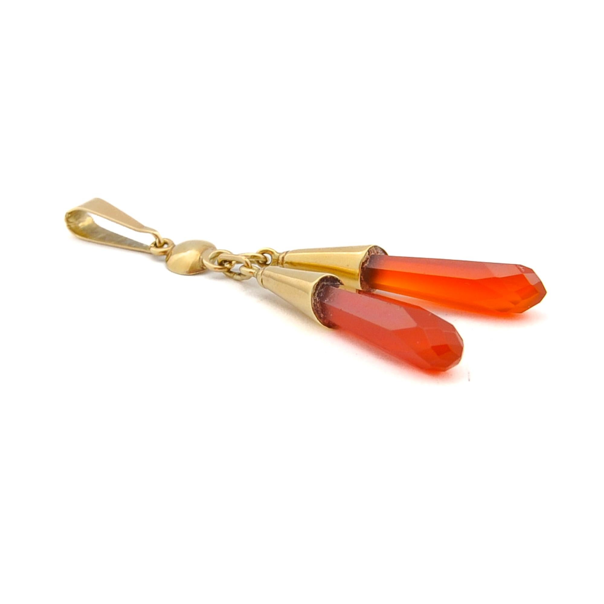 Vintage 14K Gold Carnelian Crystal Pendant In Good Condition For Sale In Rotterdam, NL