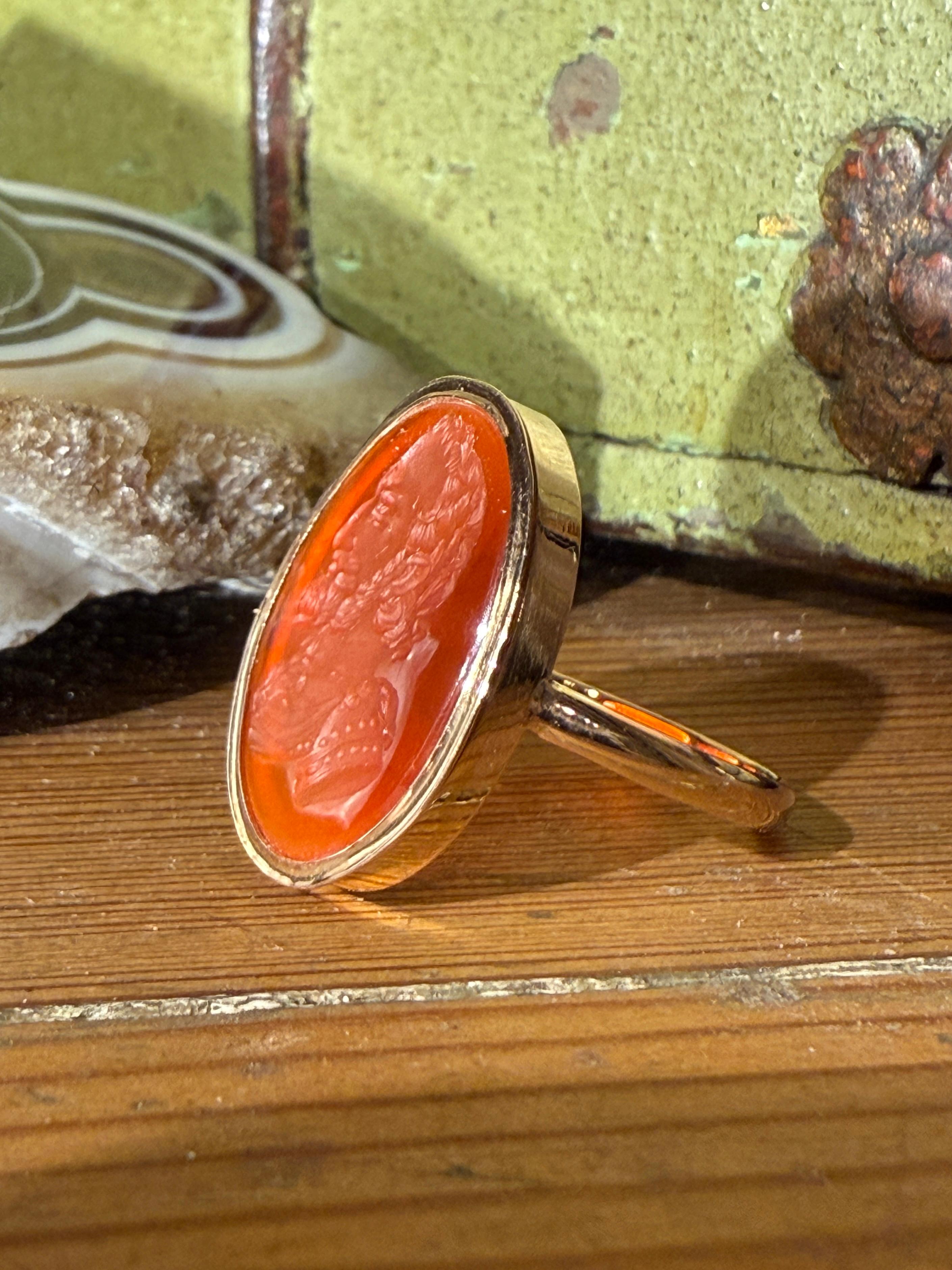 Anillo calcográfico de cornalina que representa al rey Enrique IV de Francia. Francés, siglo XIX. en venta 1