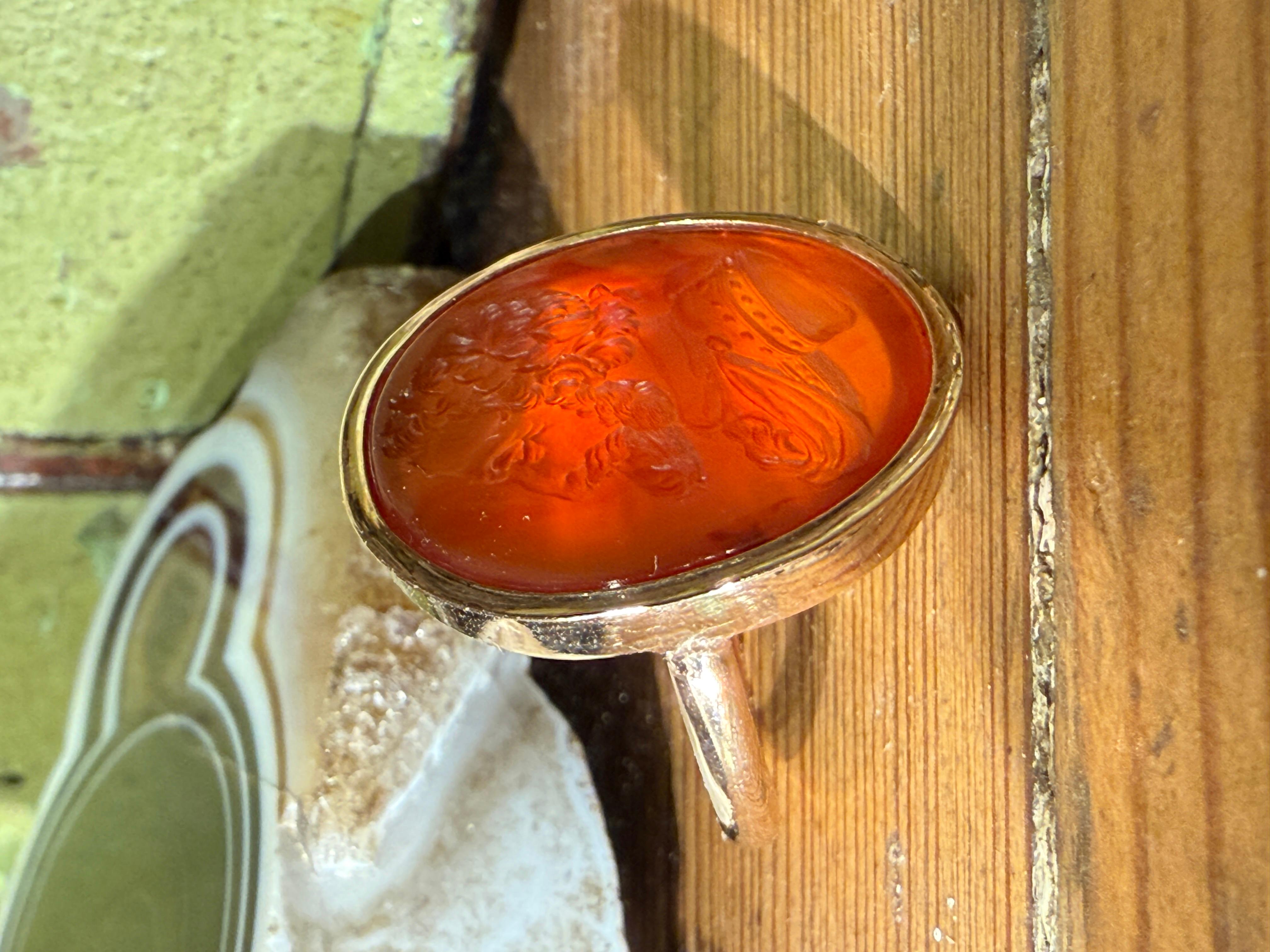 Anillo calcográfico de cornalina que representa al rey Enrique IV de Francia. Francés, siglo XIX. en venta 4