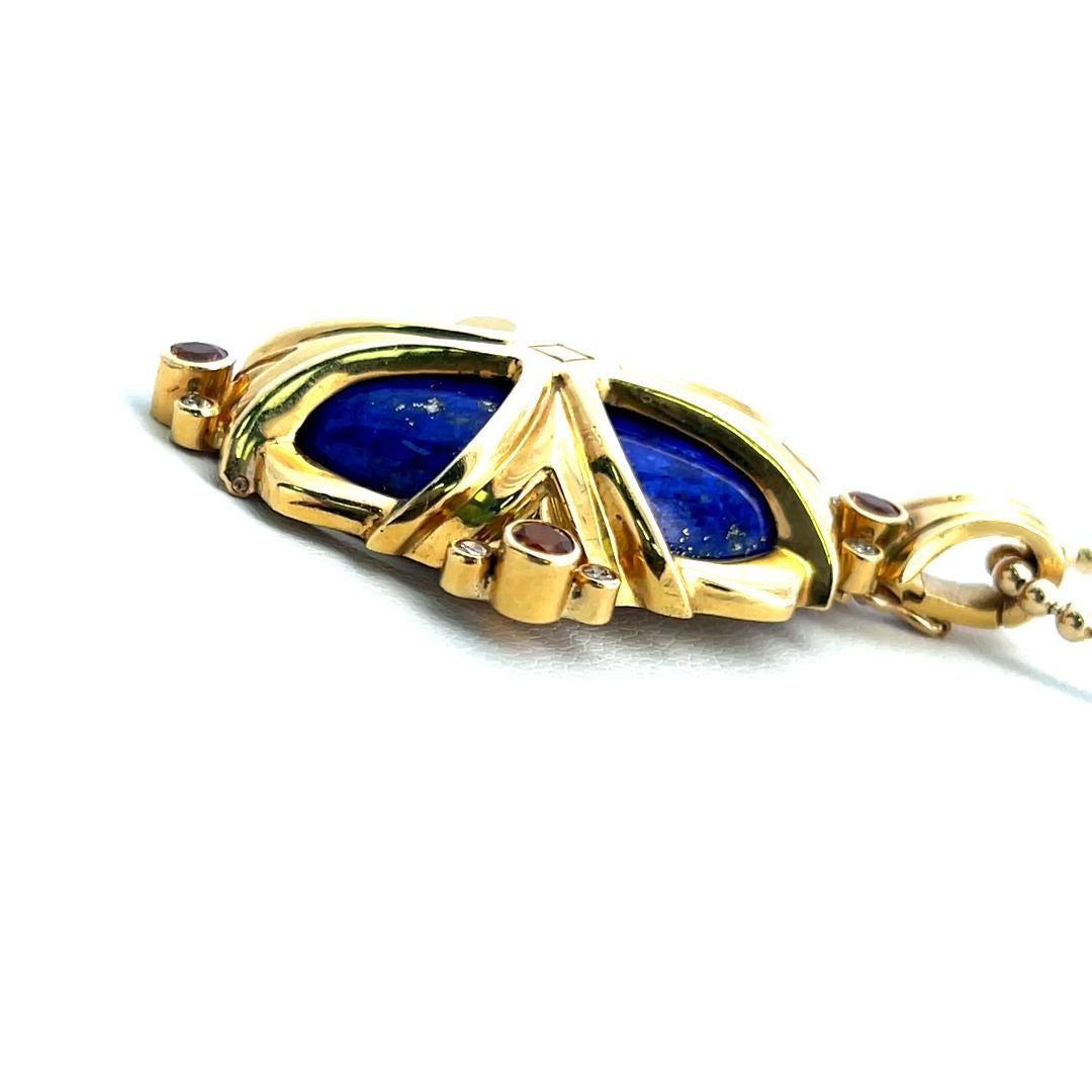 Collana con ciondolo in corniola, lapislazzuli e giada in oro giallo 18 carati in vendita 3