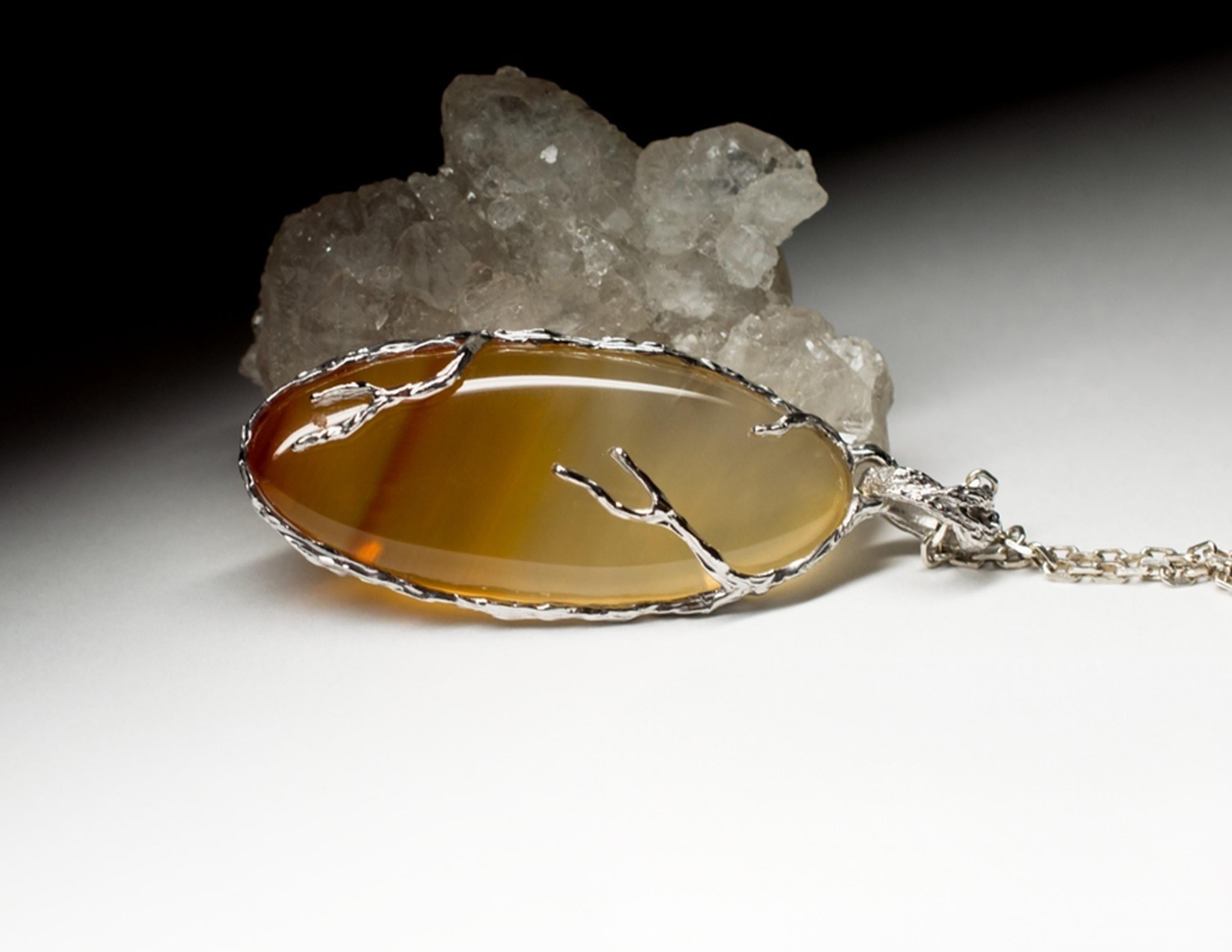 Silver pendant with natural Carnelian
pendant weight - 6.28 grams
stone measurements - 0.2 х 0.63 х 1.46 in / 5 х 16 х 37 mm
pendant weight - 6.28 grams
pendant height - 1.85 in / 47 mm