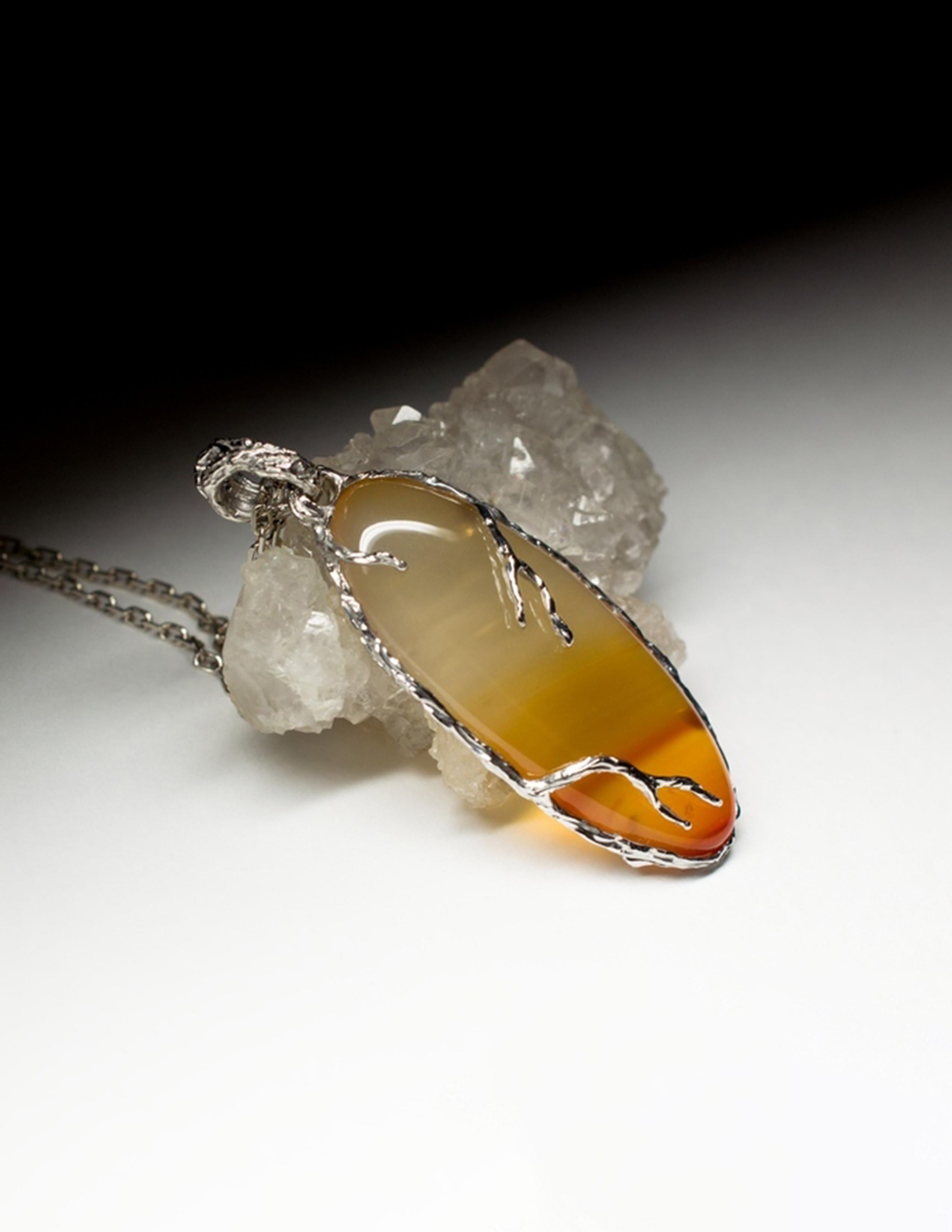 Carnelian Silver Pendant Yellow Orange Gradient Translucent Oval Gemstone In New Condition For Sale In Berlin, DE