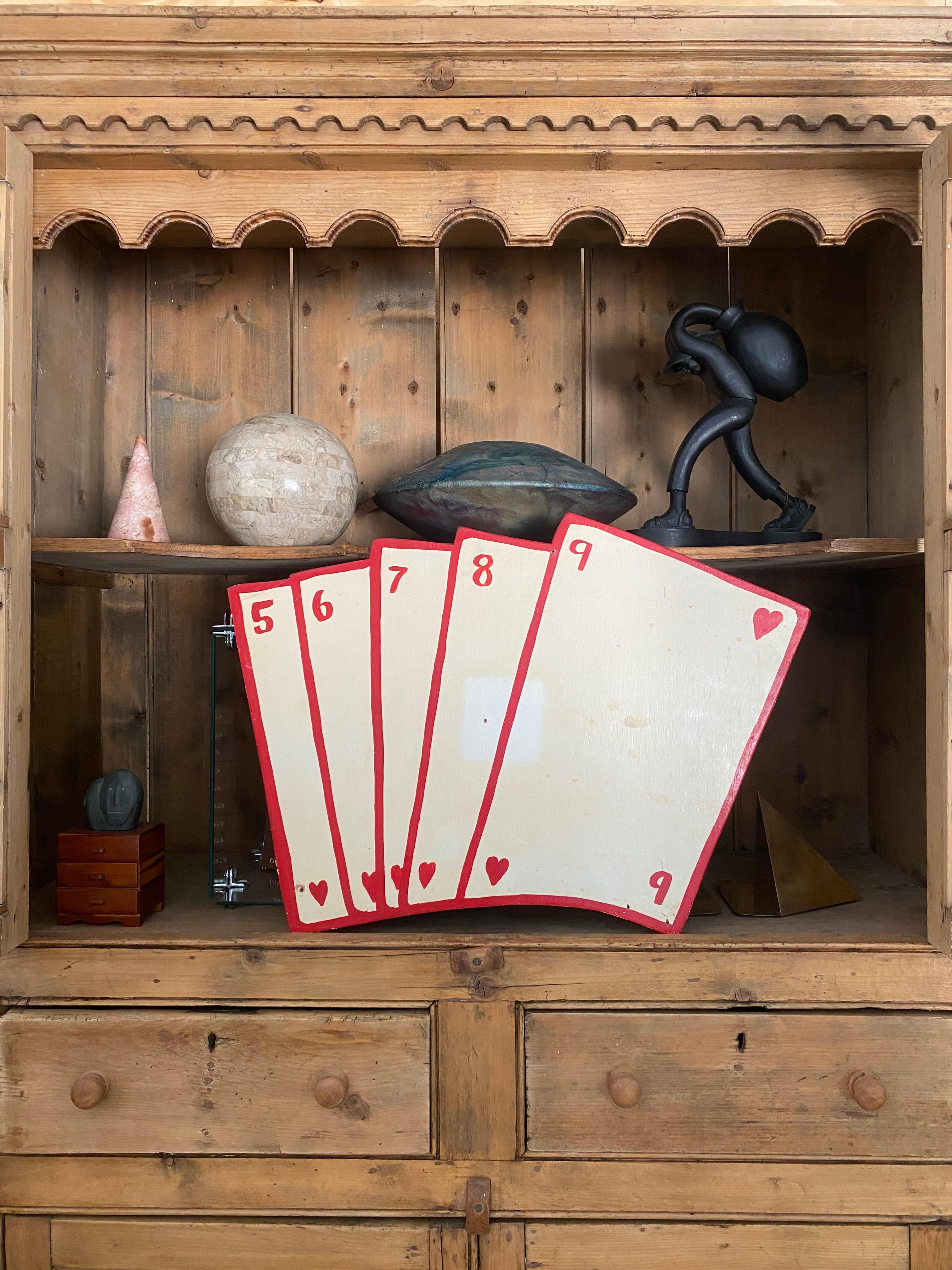 Karnevals-Spielkarten aus bemaltem Holz im Zustand „Gut“ im Angebot in Round Top, TX