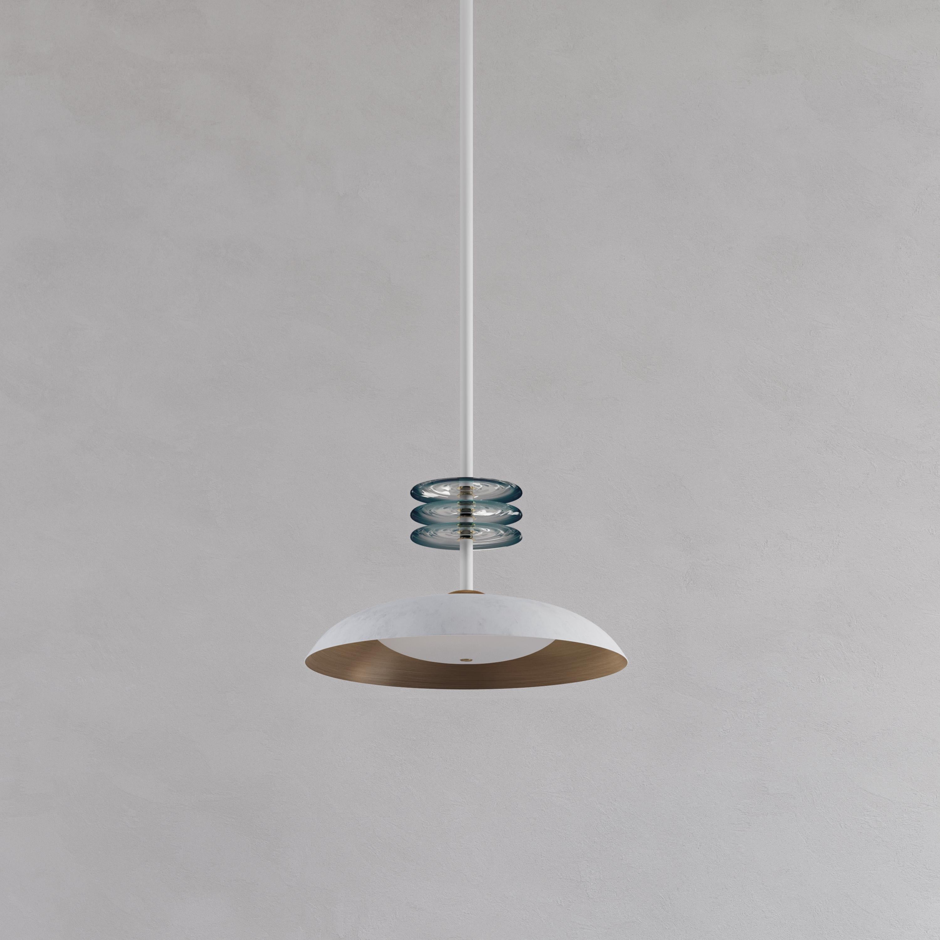 La collection Carnivale s'inspire de l'allure enchanteresse du cirque. Chaque pièce de cette collection incarne l'esprit ludique et joyeux du carnaval.

Fabriquée par des artisans londoniens, la collection Carnivale offre un mélange dynamique de