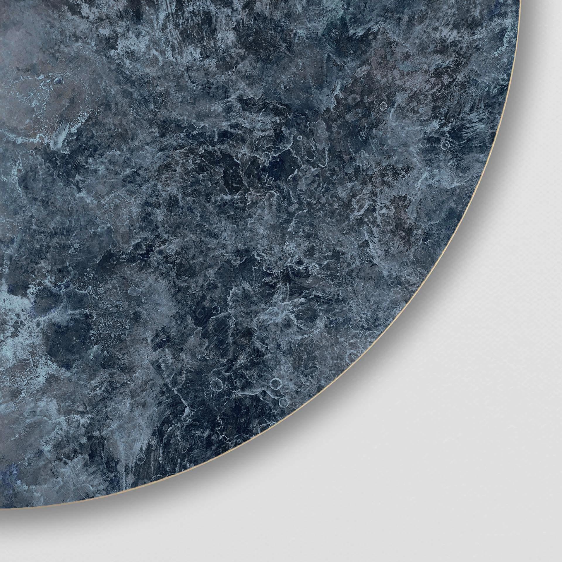 XXI secolo e contemporaneo Lampadario lineare in ottone patinato Callisto 'Carnivale Jongleur' fatto a mano in vendita