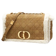 Caro Dior Shearling-Tasche