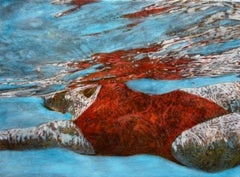 "SUSPENSE on paper" dipinto di una donna in costume rosso che scivola sotto l'acqua