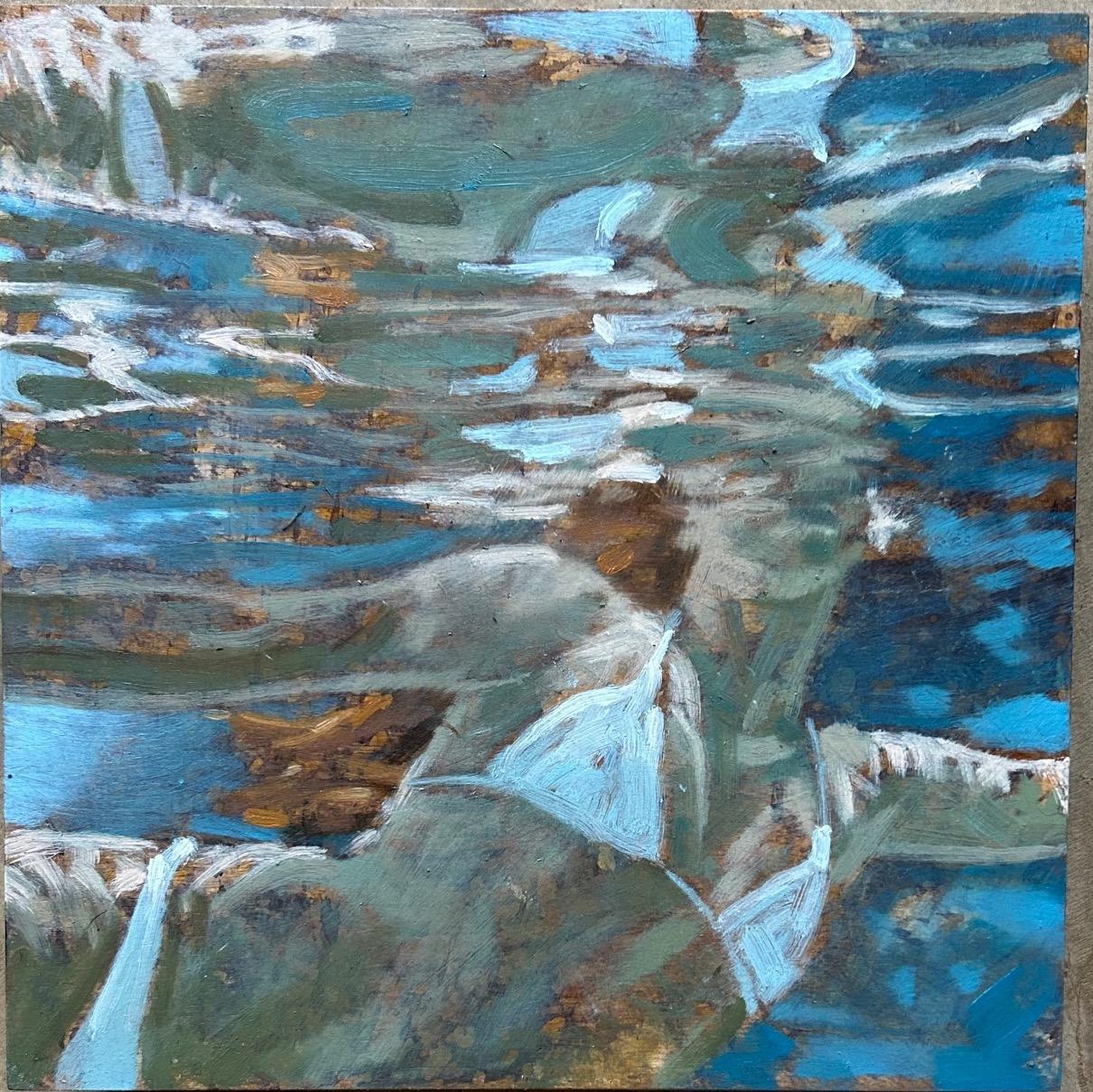 Portrait Painting di Carol Bennett - "Winter White" dipinto riflettente di una donna in costume da bagno bianco sott'acqua