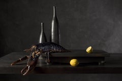 Le Homard Bleu von Carol Descordes, gerahmte Hummer-Stilllebenfotografie